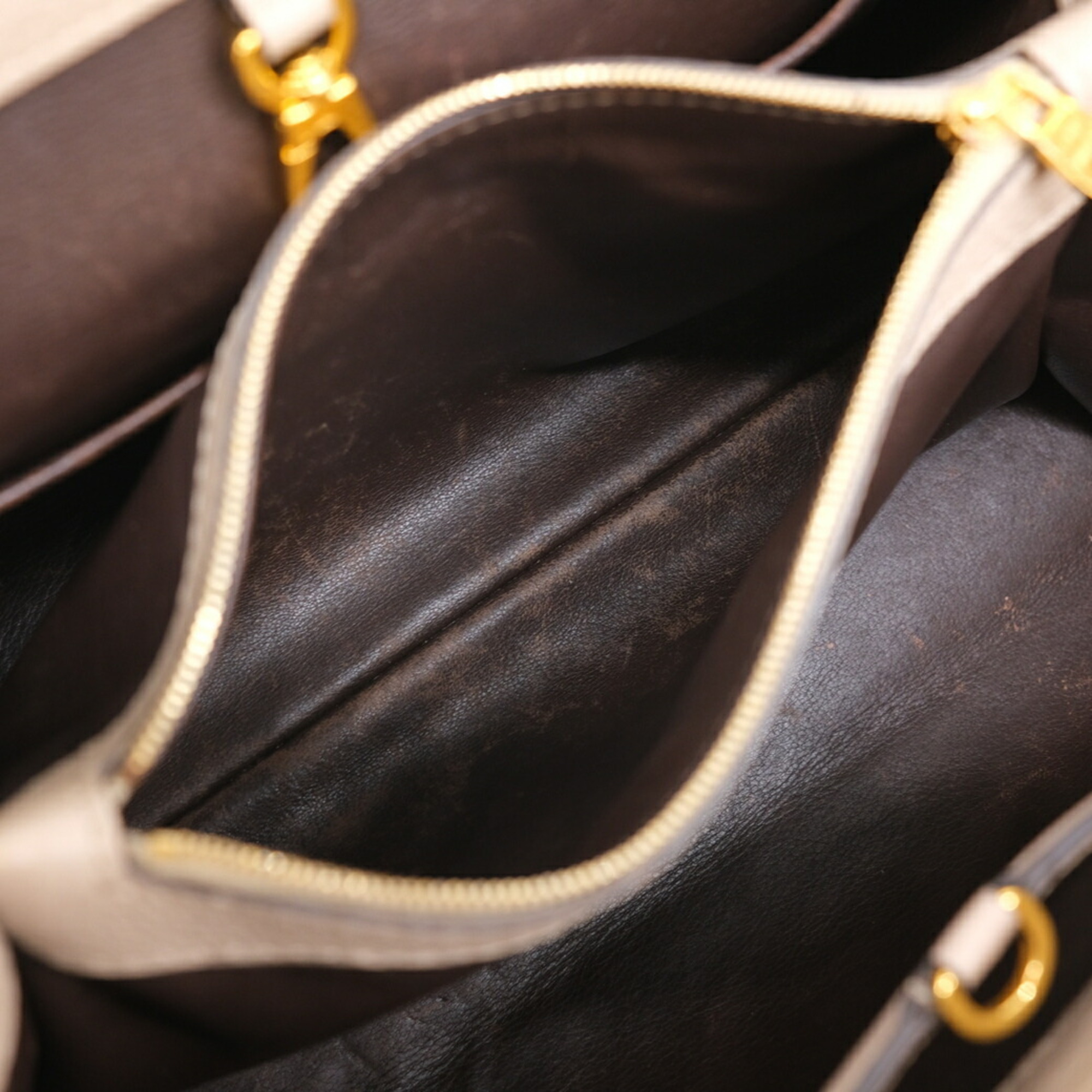 LOUIS VUITTON Parnassus Capucines MM Handbag Tote Bag Taurillon Leather Gale Greige M94428