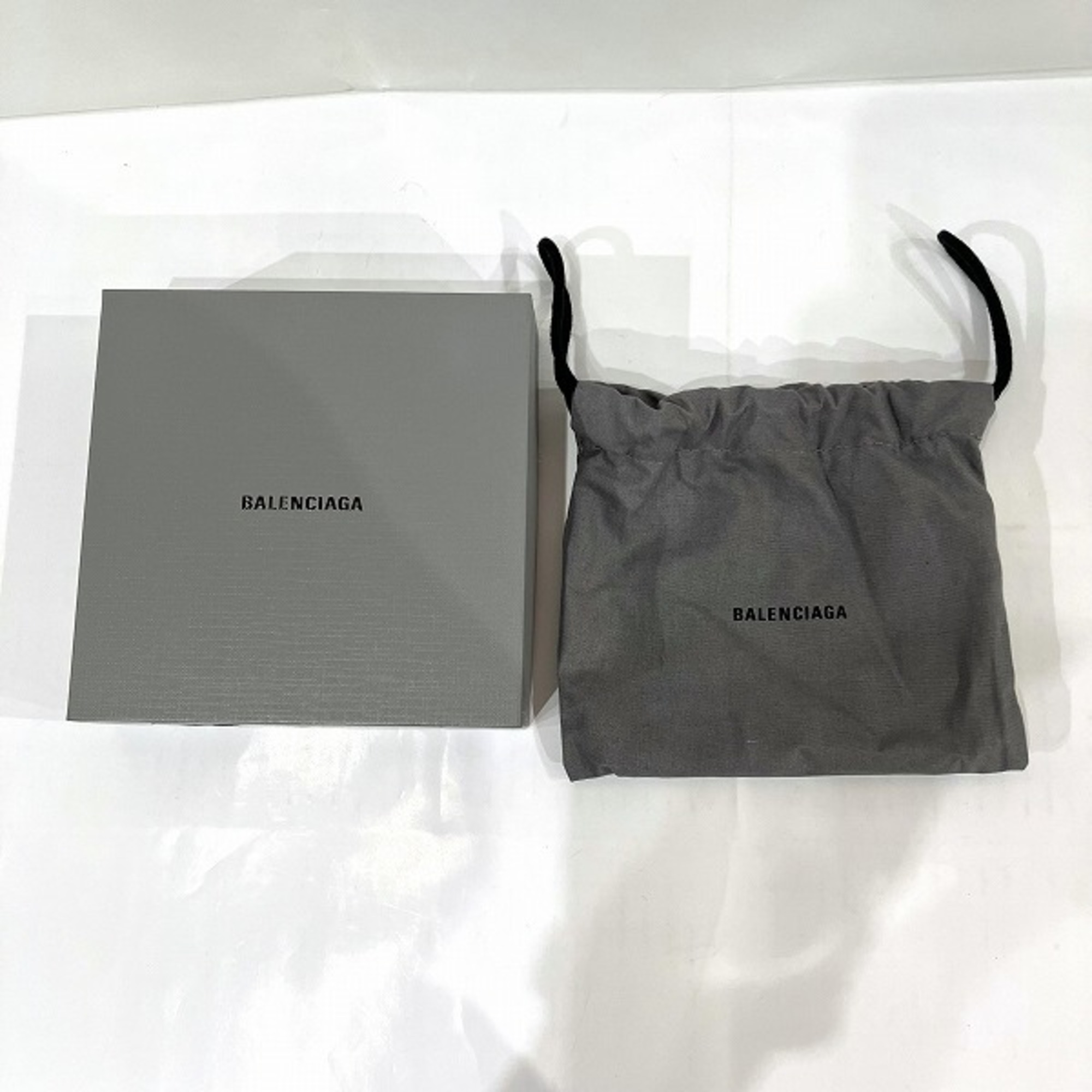 Balenciaga Everyday 650879 Bi-fold Wallet for Men and Women