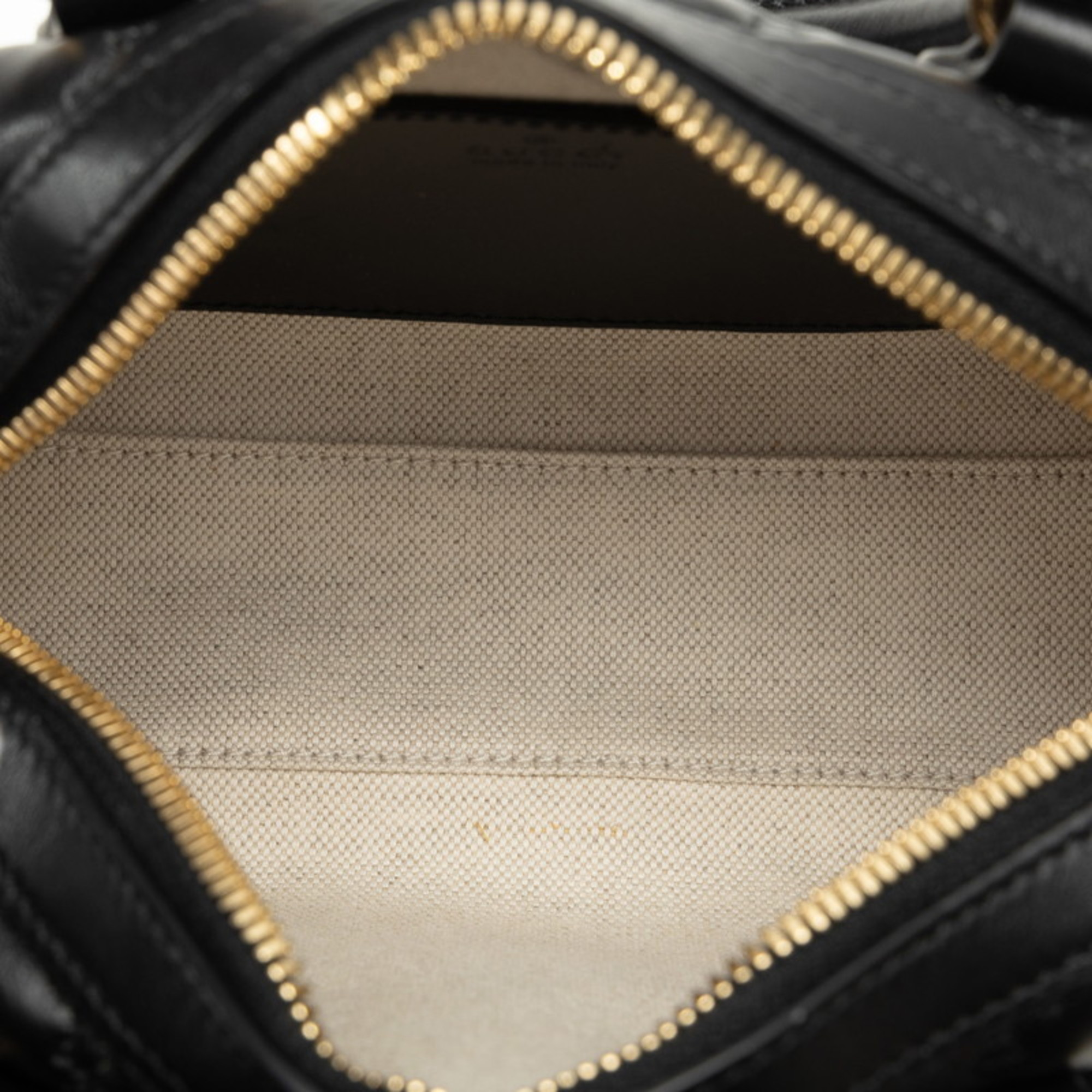 Gucci GG Matelasse Quilted Medium Handbag Shoulder Bag 702251 Black Leather Women's GUCCI