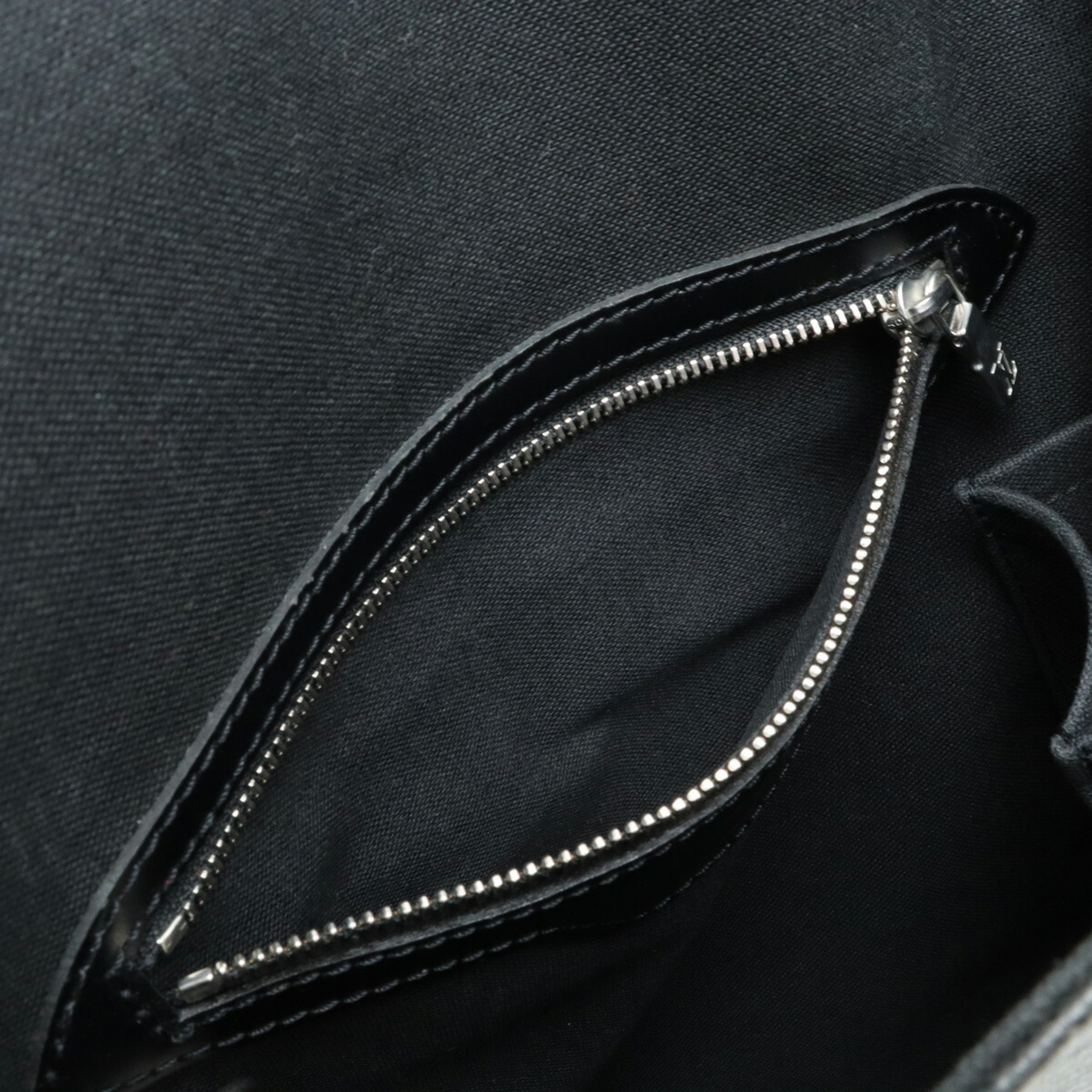 LOUIS VUITTON Louis Vuitton Taiga Pochette Yaranga Shoulder Bag Leather Ardoise Black M30822