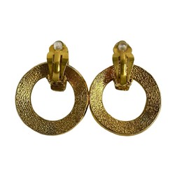 CHANEL Coco Mark Circle Motif Earrings Gold 19726