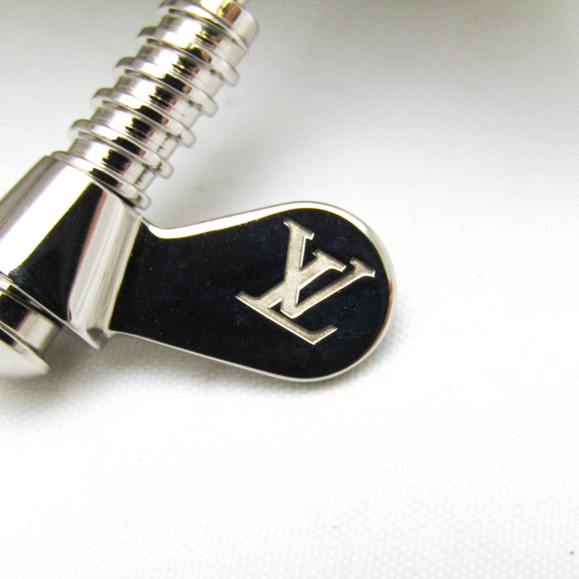 Louis Vuitton MP1317 Metal Pin Brooch Silver