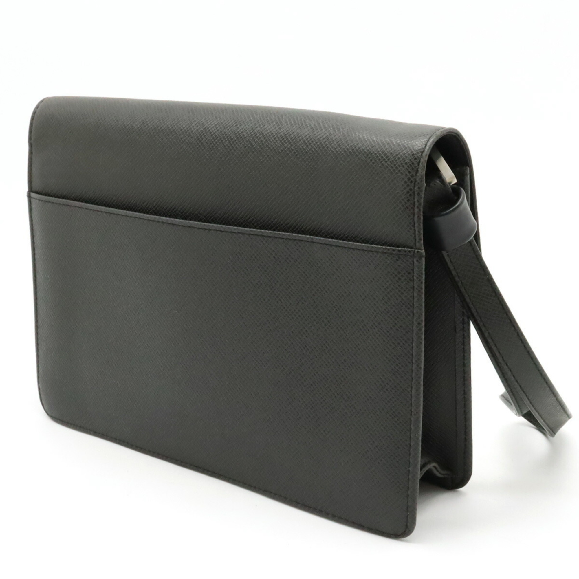 LOUIS VUITTON Taiga Selenga Second Bag Clutch Leather Ardoise Black M30782