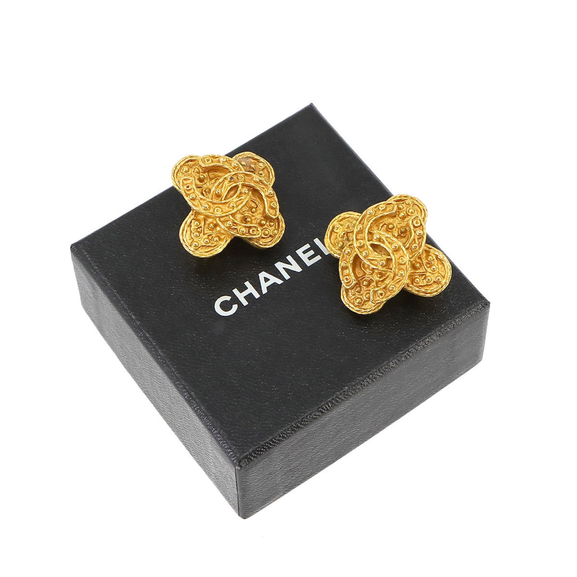 CHANEL Coco Mark Earrings Gold 94A