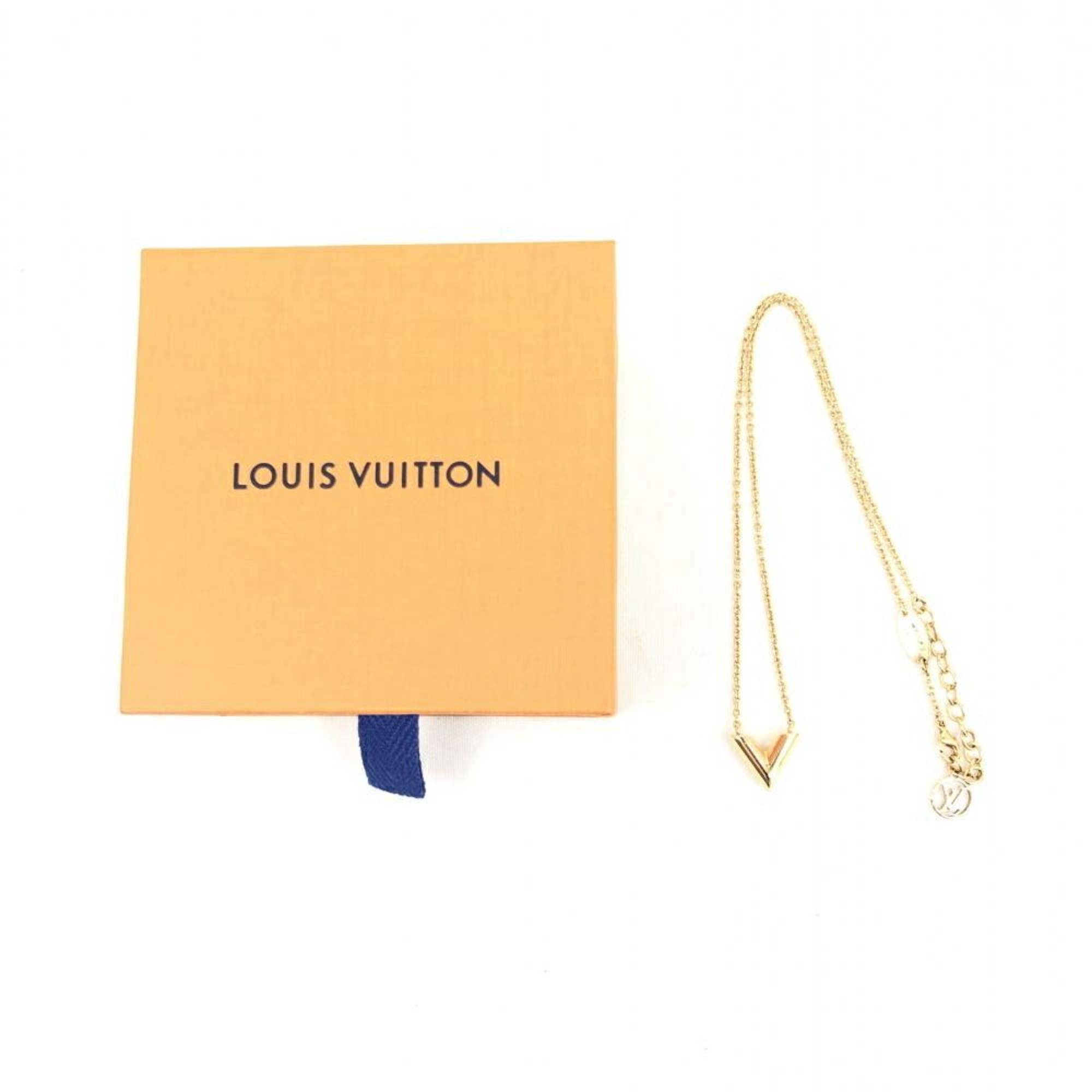 LOUIS VUITTON Essential V Louis Vuitton