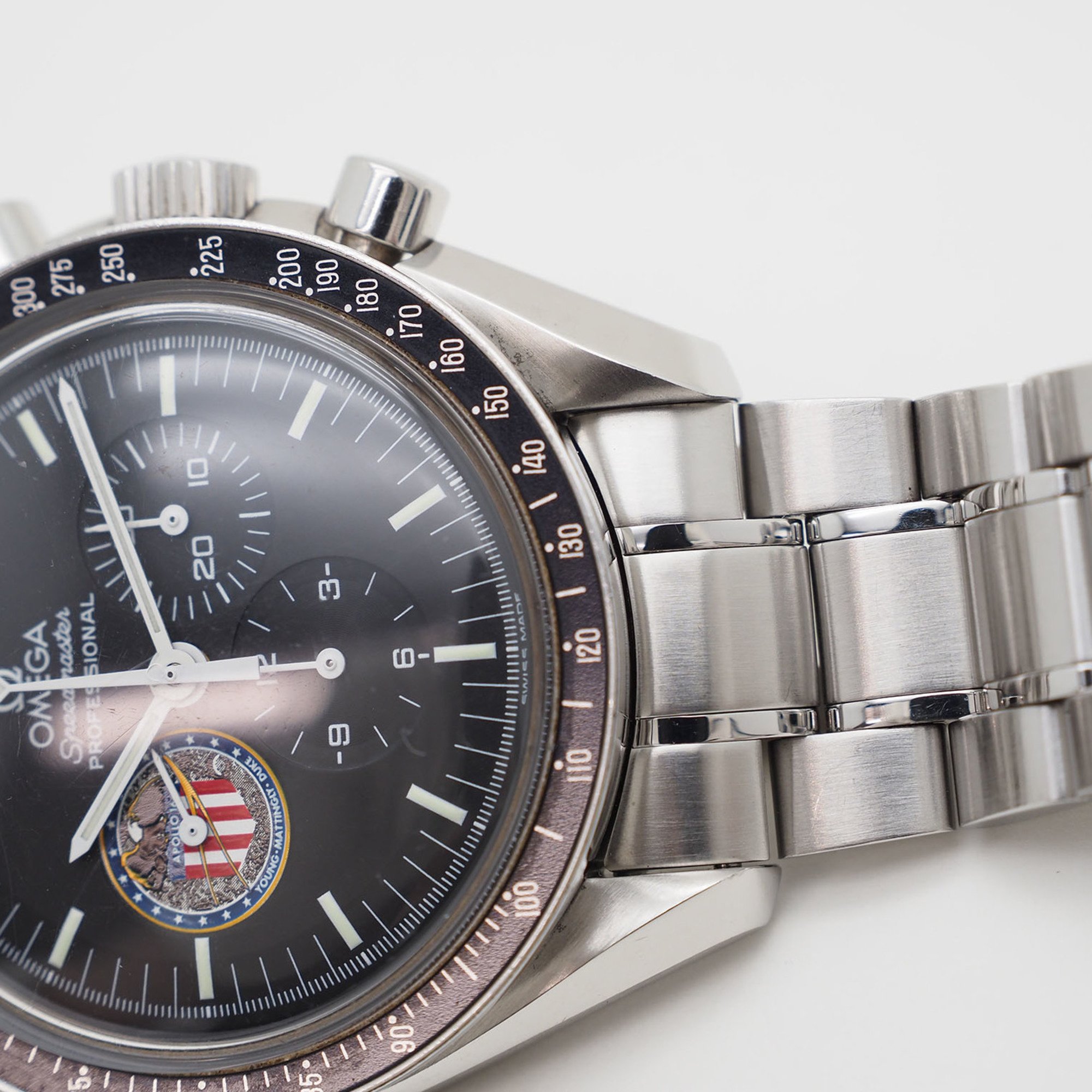 OMEGA Speedmaster Professional Missions Apollo 16 41mm Watch 3597.19 Silver Men's