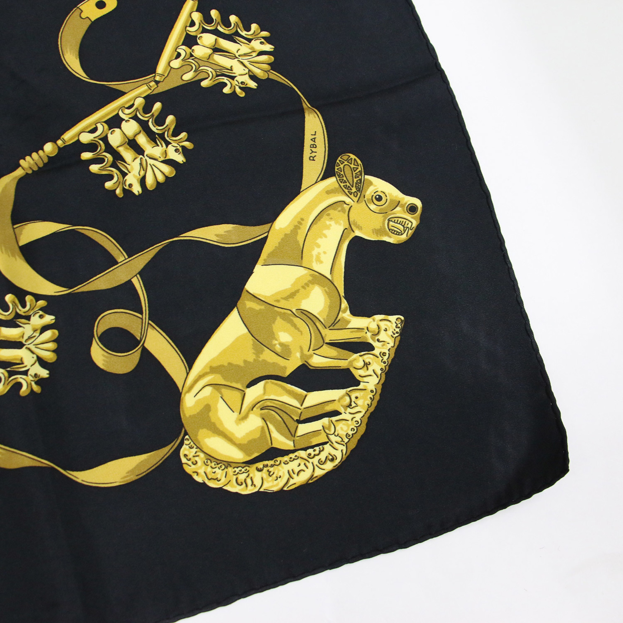 HERMES Carre 90 Scarf Muffler Large Print LES CAVALIERS DOR Golden Knights Silk Black Gold Women's K4102