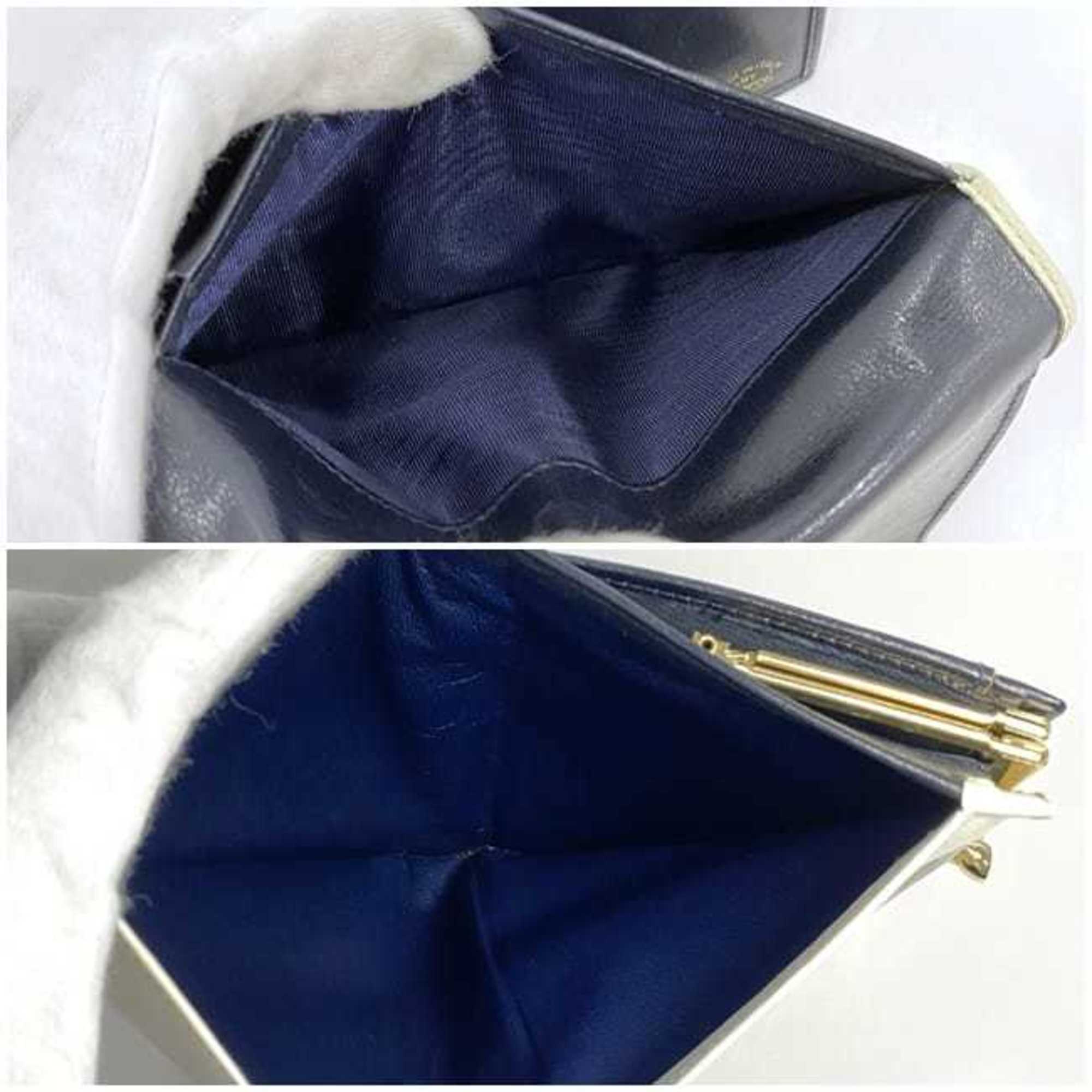 Gucci Bi-fold Wallet White Old ec-20199 Leather GUCCI Compact GG Retro Women's