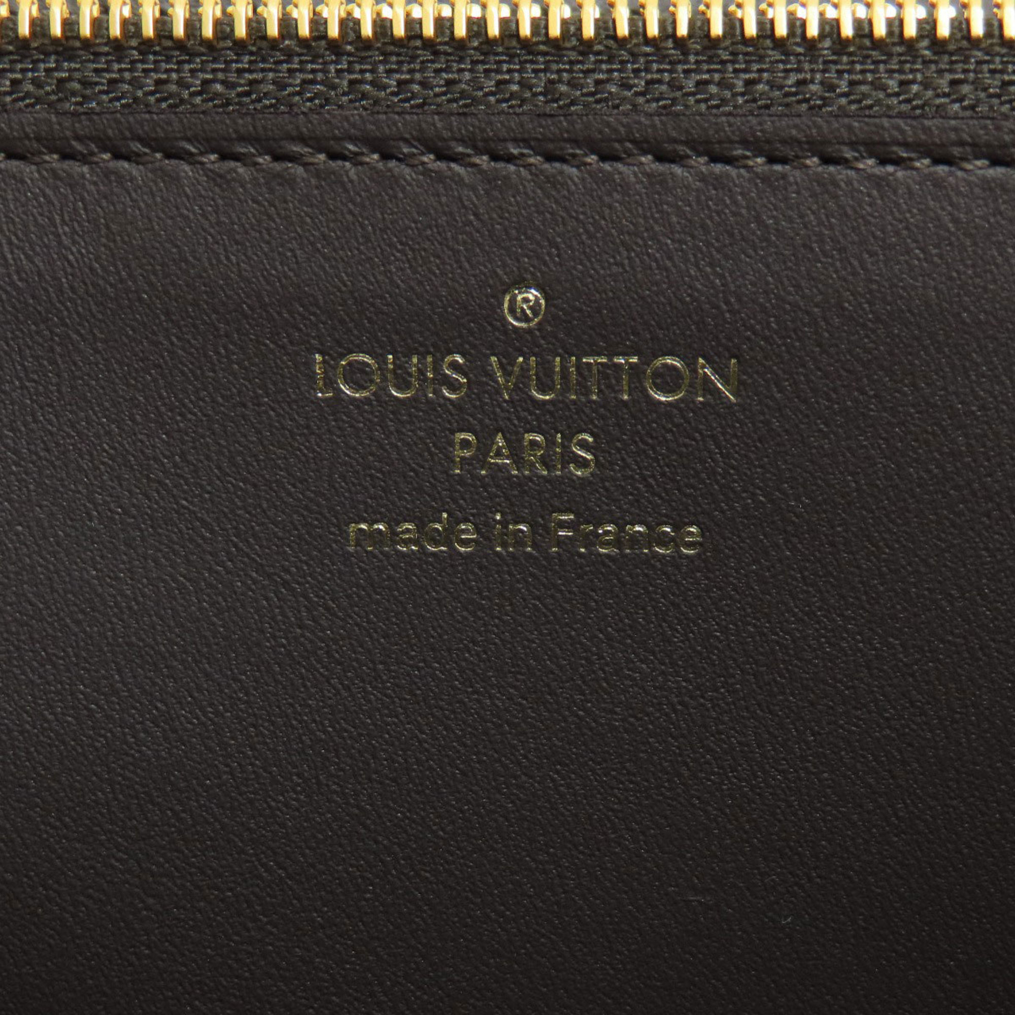 Louis Vuitton M61249 Portefeuille Capucines Gale Long Wallet Taurillon Women's LOUIS VUITTON