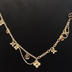 Louis Vuitton LOUISVUITTON Collier Blooming Necklace M64855 LV Circle Monogram Flower Pendant Gold