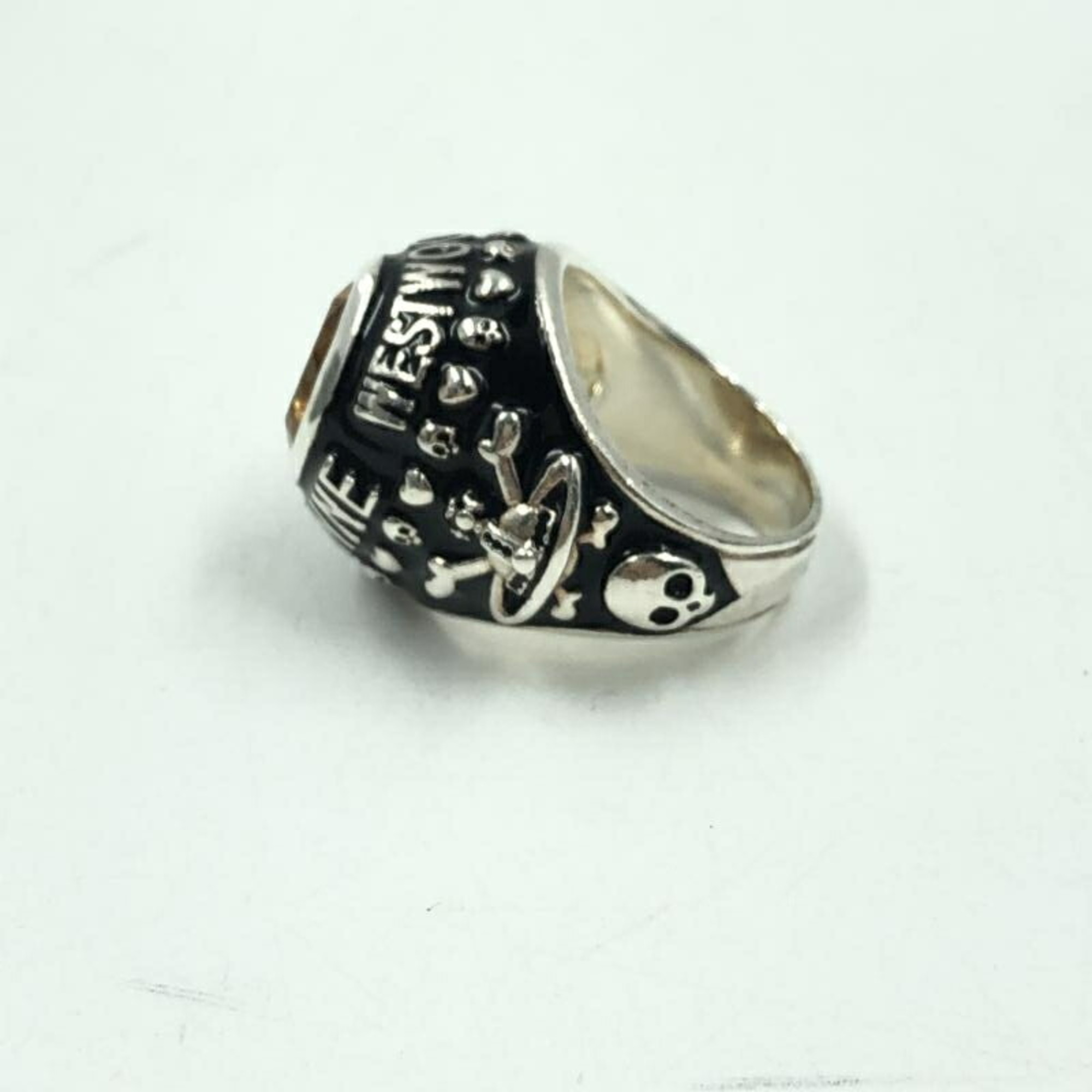 vivienne westwood orb college ring size M equivalent