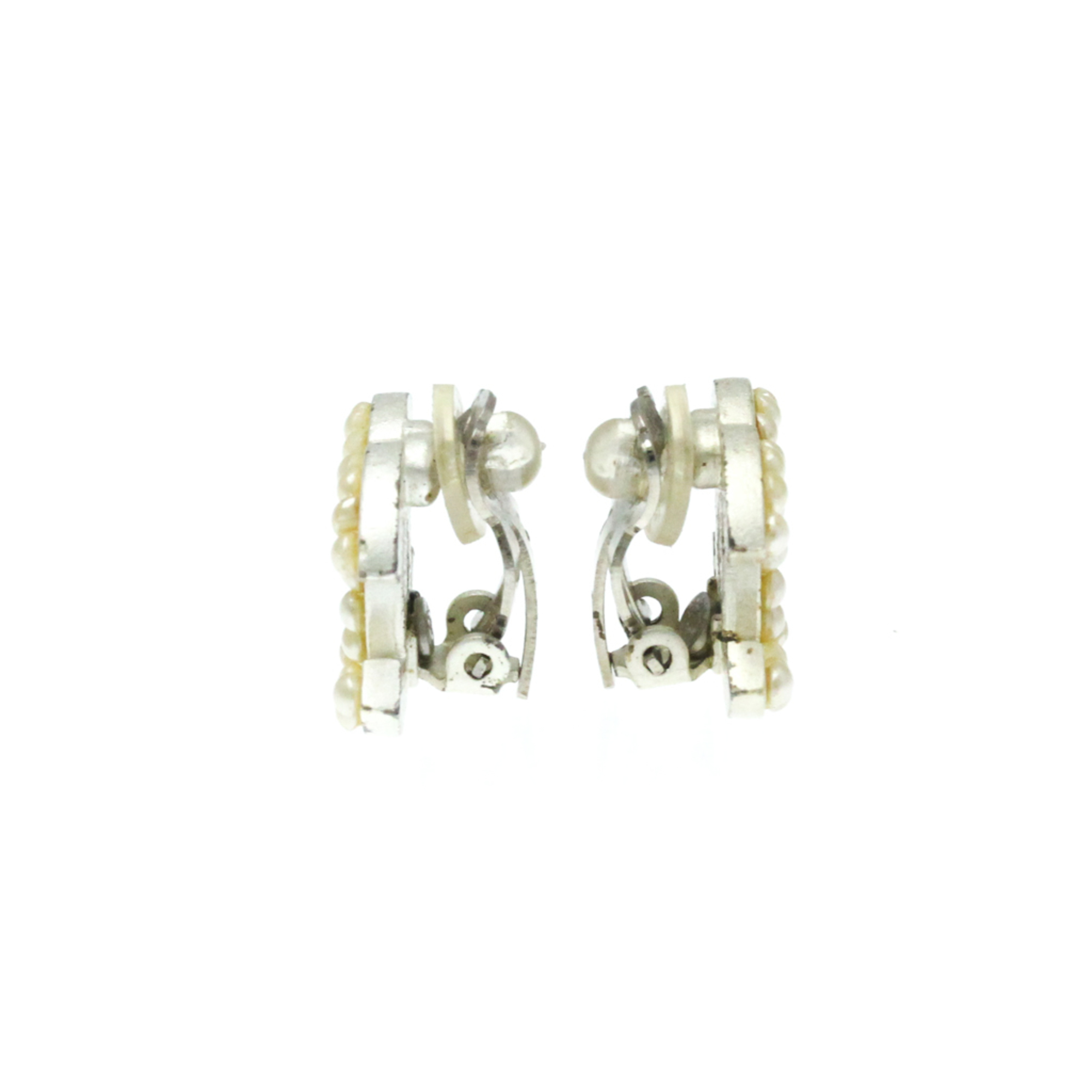 Chanel Imitation Pearl Earrings Artificial Pearl Metal Clip Earrings Silver