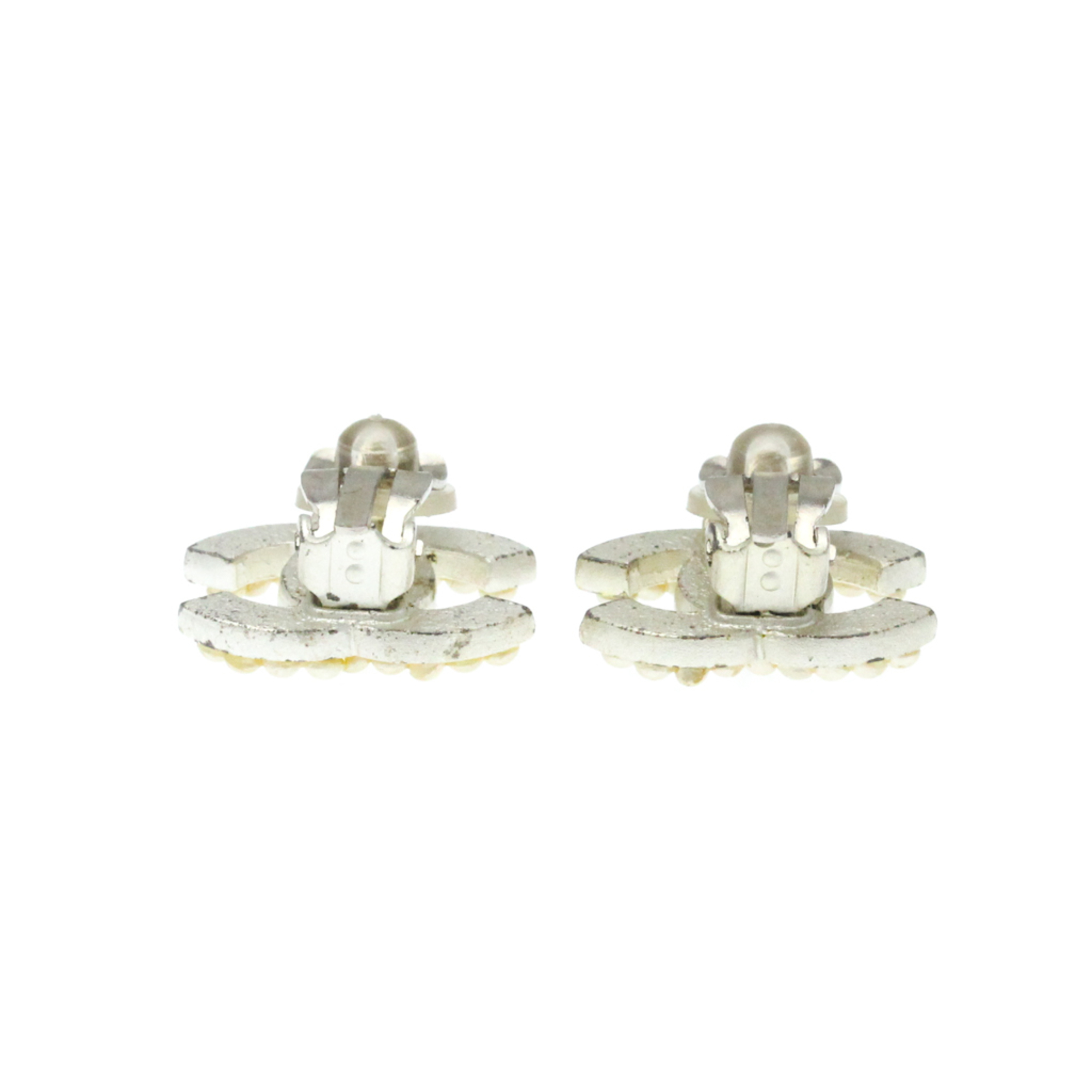 Chanel Imitation Pearl Earrings Artificial Pearl Metal Clip Earrings Silver