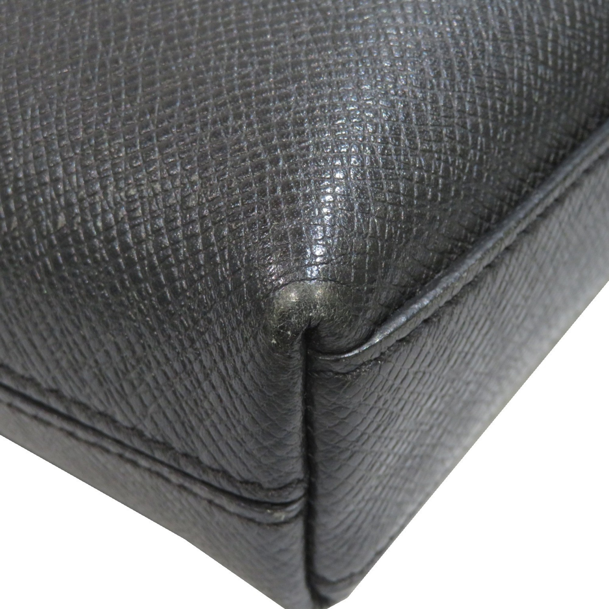 LOUIS VUITTON Pochette Grigori Shoulder Bag M30505 Noir Taiga A84 Women's Men's Leather