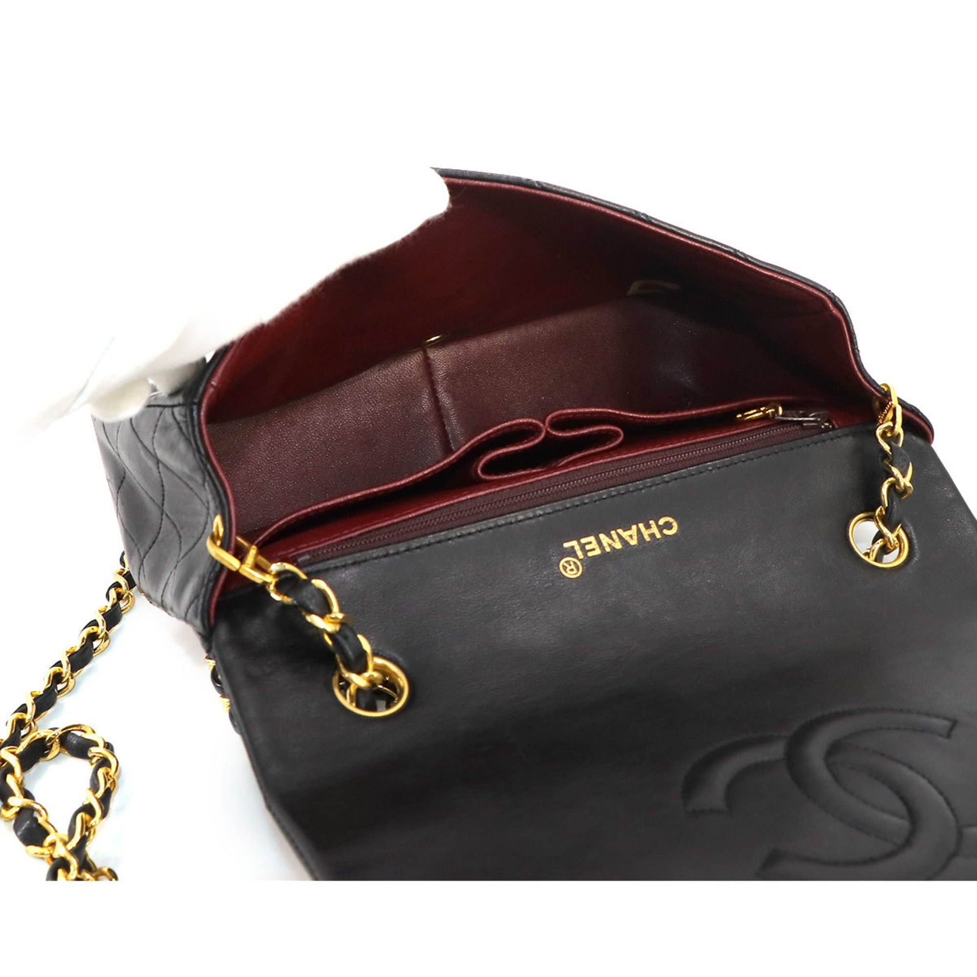 CHANEL Matelasse Chain Shoulder Bag Leather Black Gold Metal Fittings