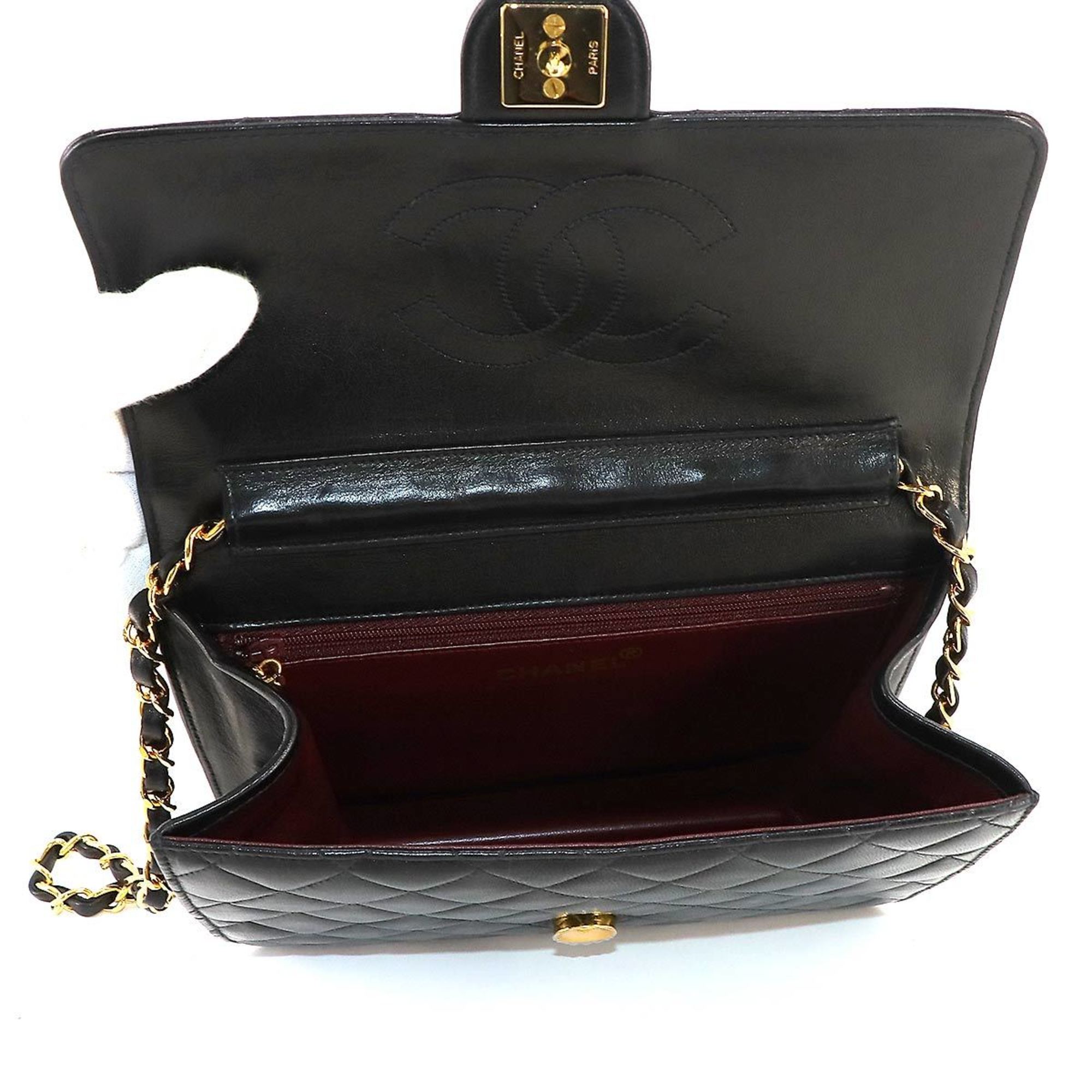 CHANEL Matelasse Chain Shoulder Bag Leather Black Gold Metal Fittings Coco Mark Push Lock