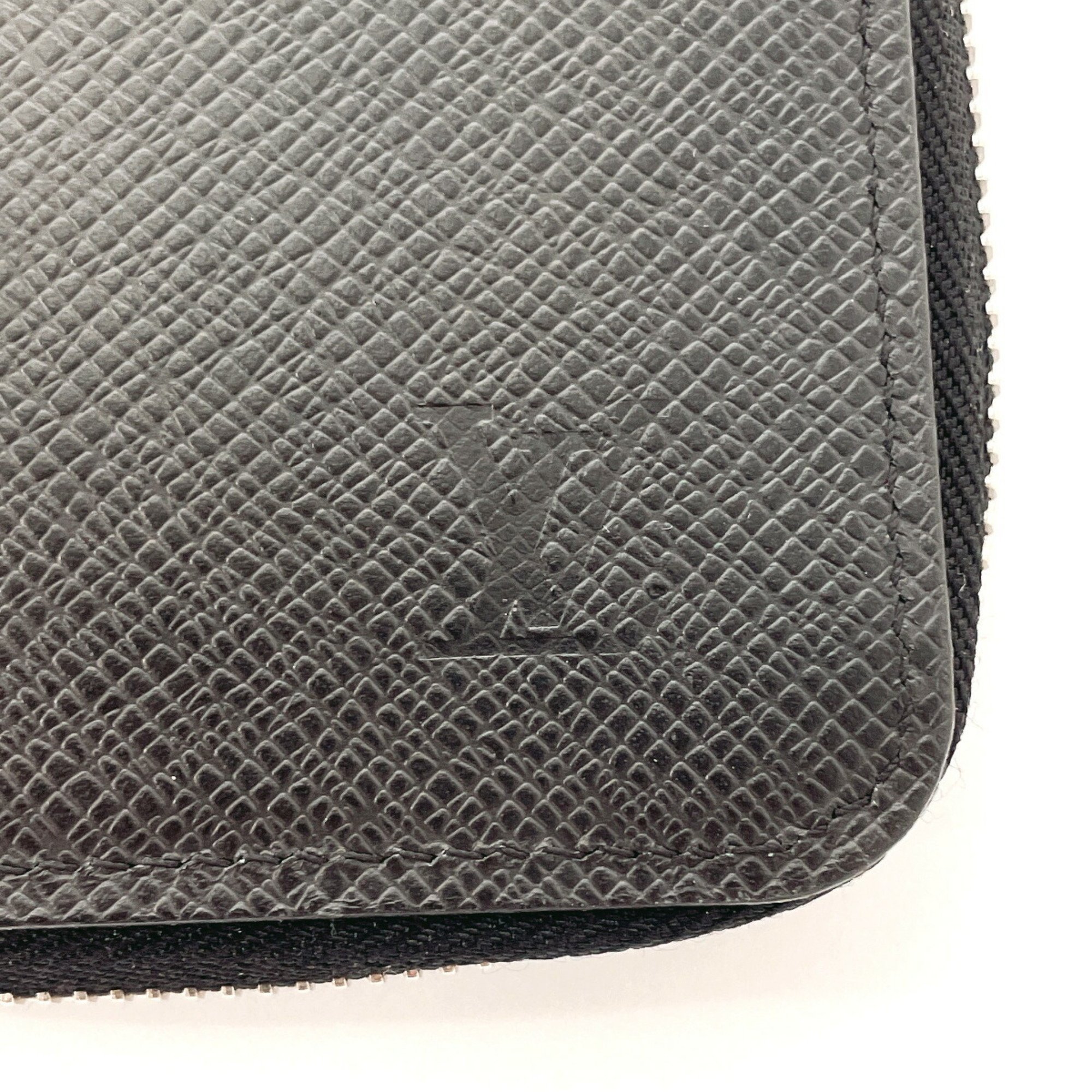 LOUIS VUITTON Louis Vuitton Zippy Wallet Vertical M30503 Long Taiga Black Men's N4044621