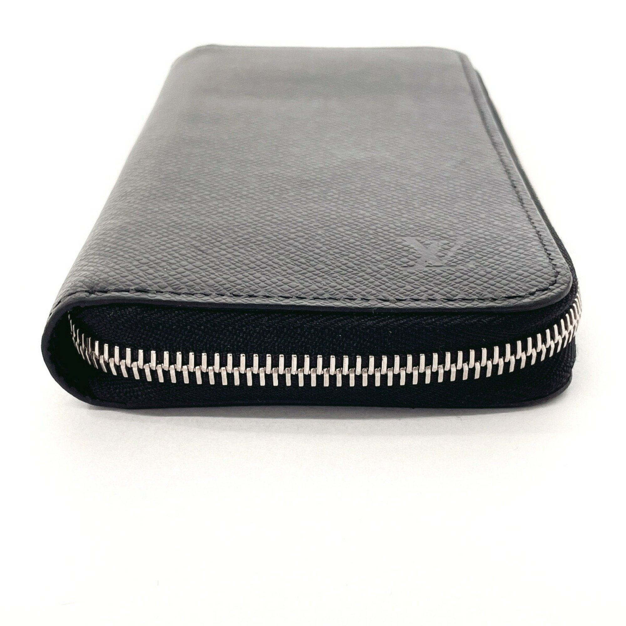 LOUIS VUITTON Louis Vuitton Zippy Wallet Vertical M30503 Long Taiga Black Men's N4044621