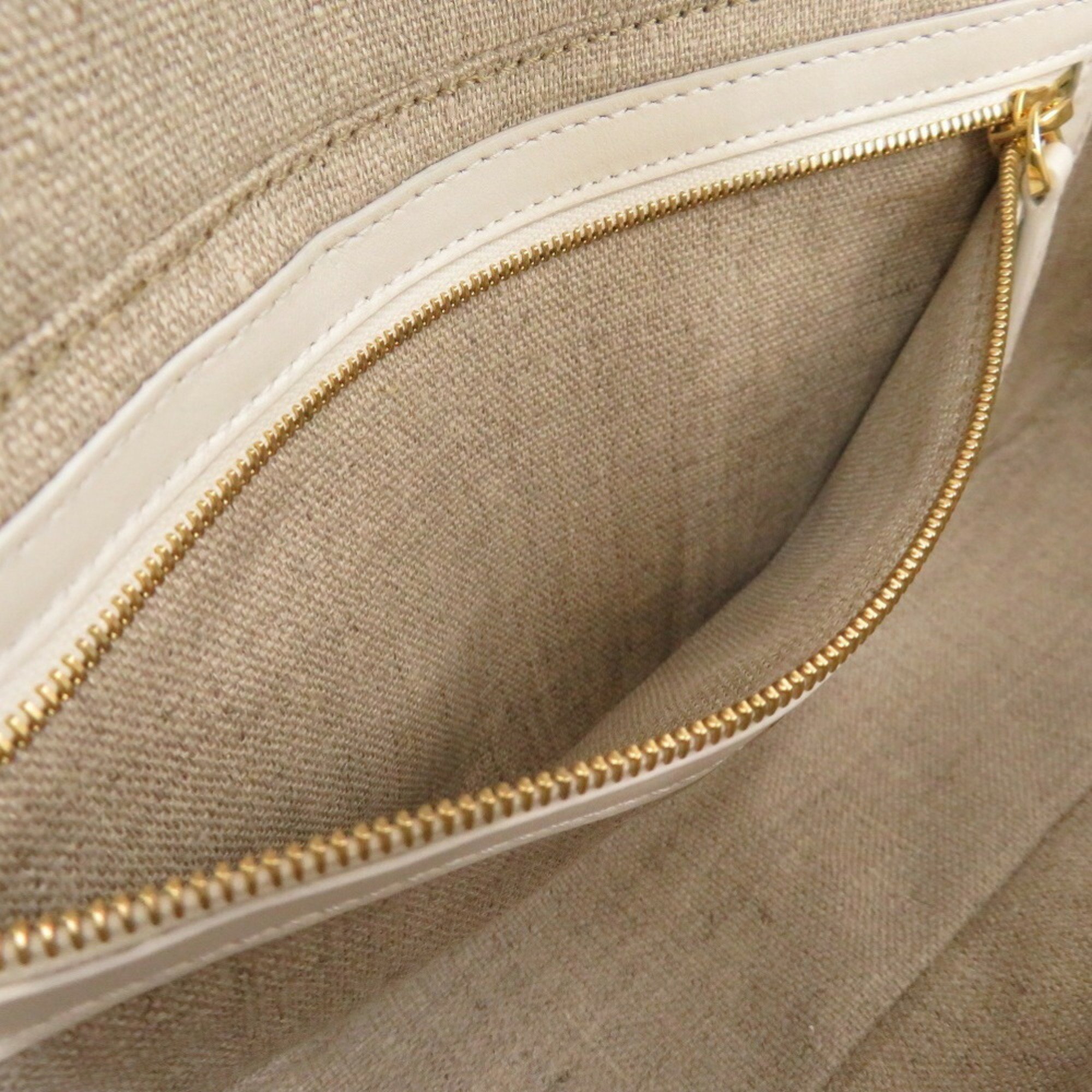 FENDI Mamma Baguette Canvas Leather White Handbag 1693 Bucket