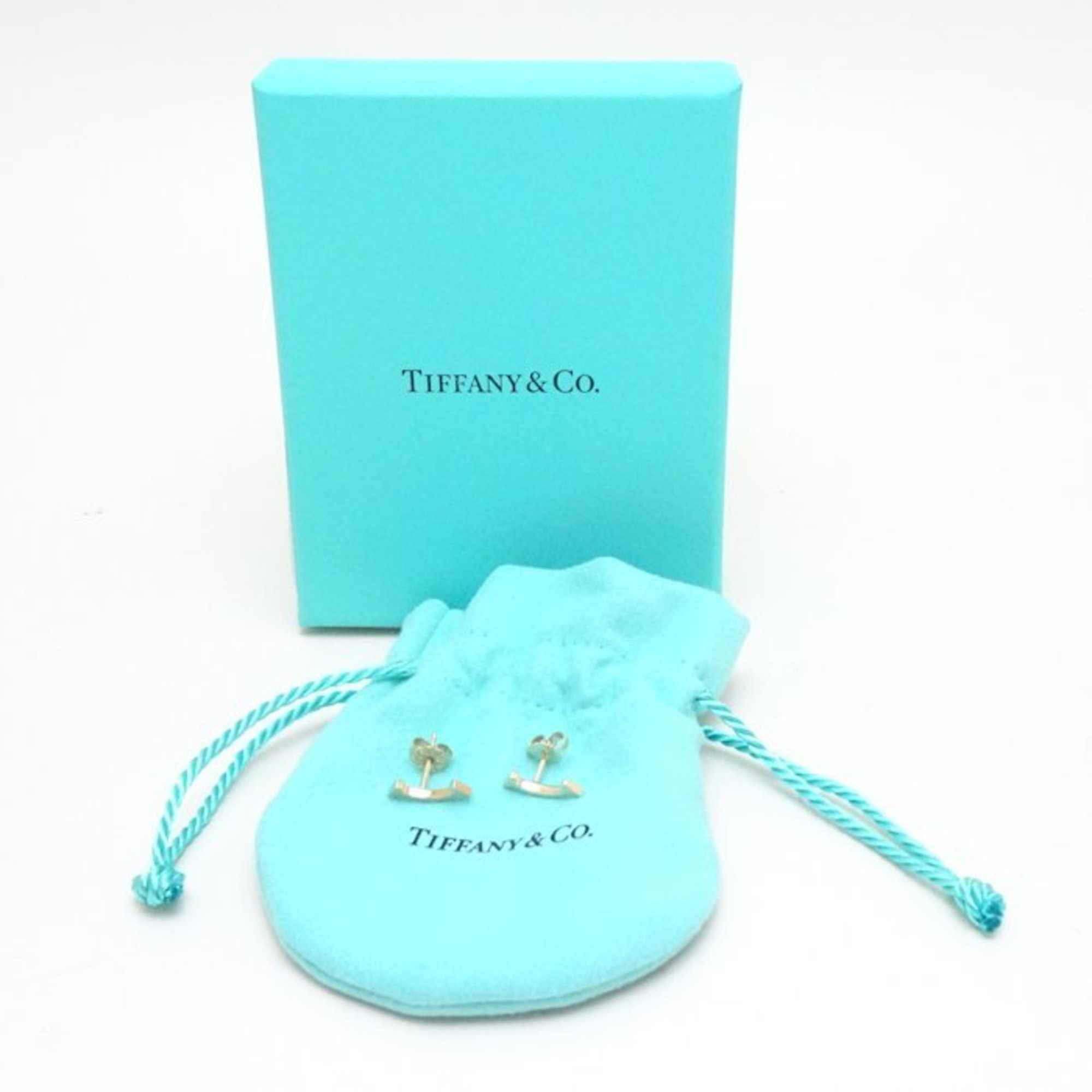TIFFANY&Co. Tiffany T Smile Earrings, 18K Yellow Gold, 291990