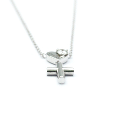 Gucci Cross Heart Diamond Necklace White Gold (18K) Diamond Men,Women Fashion Pendant Necklace (Silver)