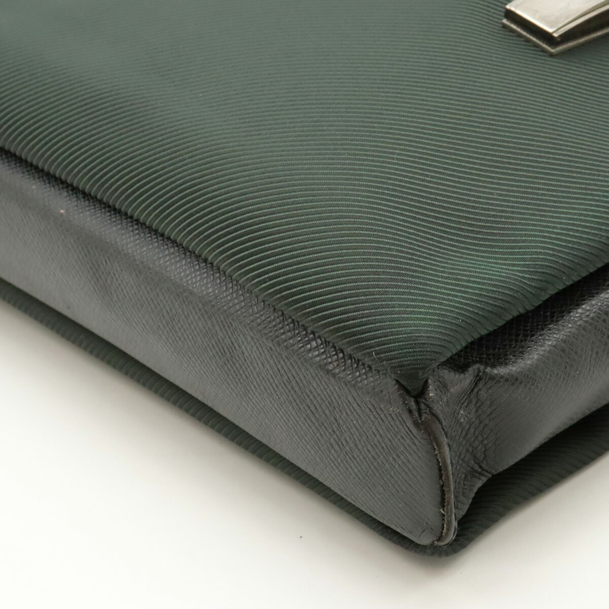 LOUIS VUITTON Louis Vuitton Taiga Saratov GM Shoulder Bag Leather Ardoise Black M30882