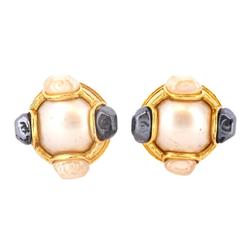 Chanel Earrings Circle Faux Pearl GP Plated Gold 95A Women's