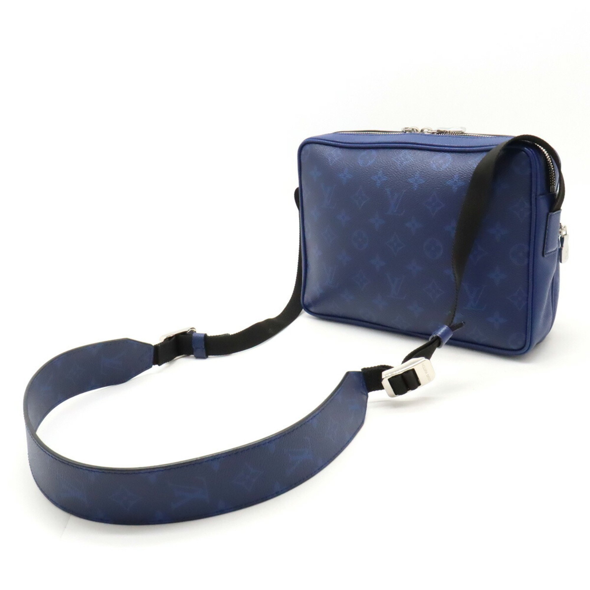 LOUIS VUITTON Louis Vuitton Taigarama Outdoor PM Shoulder Bag Cobalt Blue M30242