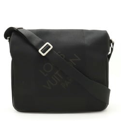 LOUIS VUITTON Damier Geant Messager Shoulder Bag Canvas Noir Black M93032
