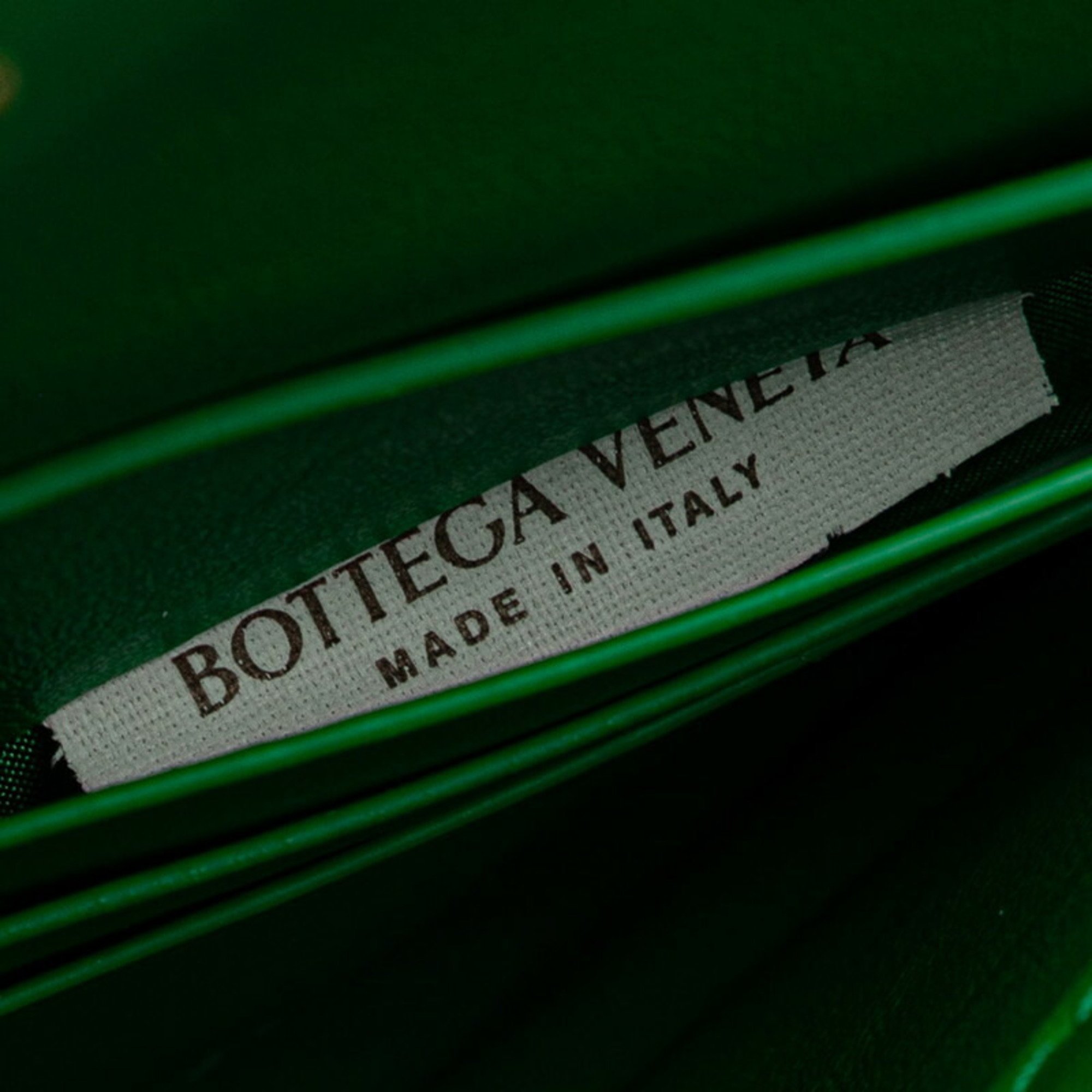 Bottega Veneta Point Lock Long Wallet Bi-fold Parakeet Green Leather Women's BOTTEGAVENETA
