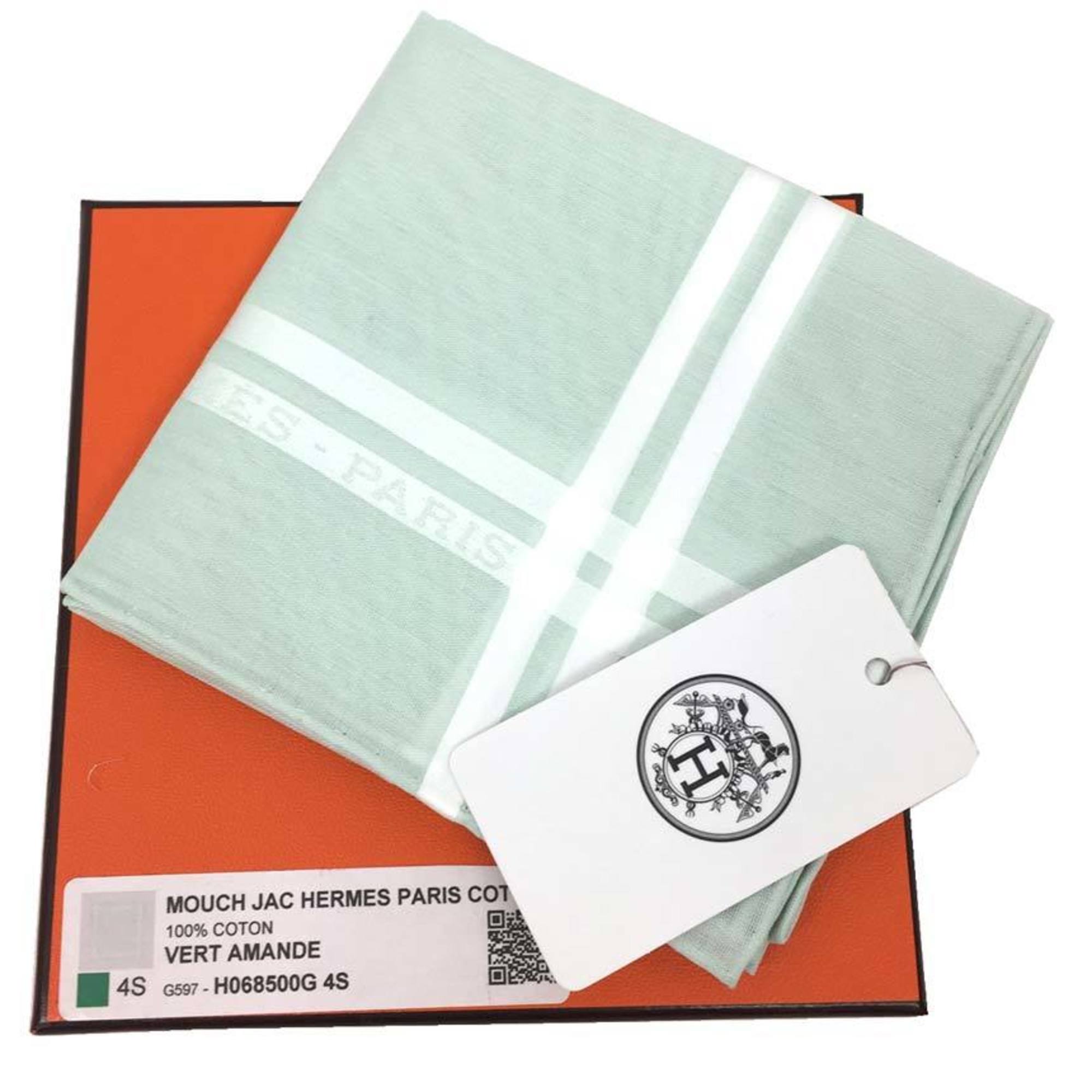 HERMES Handkerchief MOUCH JACHERMES PARIS H068500G 4S 100% Cotton VERT AMANDE Light Green Pocket Square Neckerchief Bandana aq10033