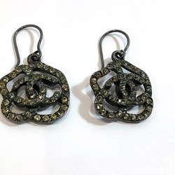 CHANEL Camellia Hook Earrings with Rhinestones GP Boxed Coco Mark KB-8535
