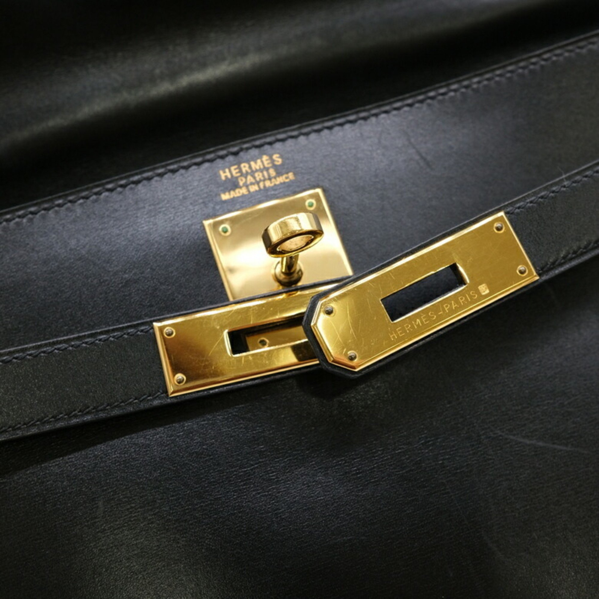 HERMES Kelly 32 handbag in box calf leather, black