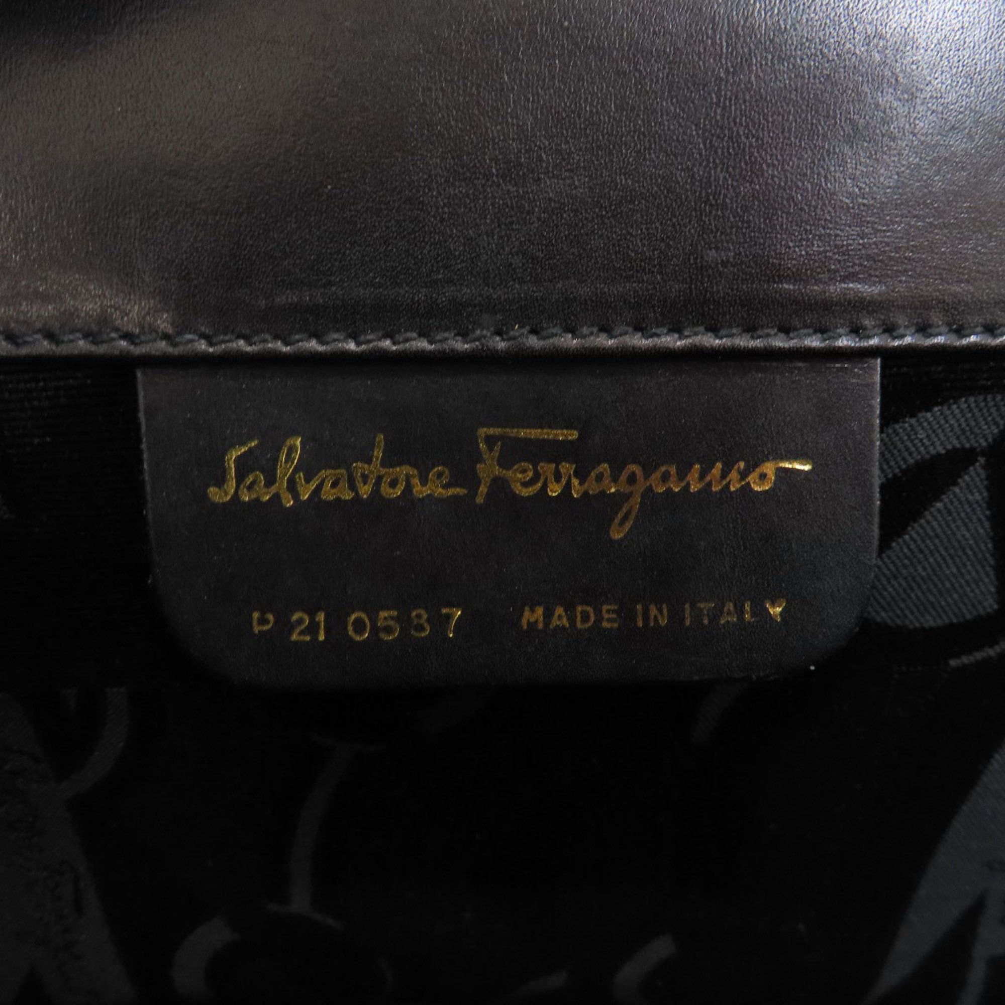 Salvatore Ferragamo Gancini hardware shoulder bag leather ladies
