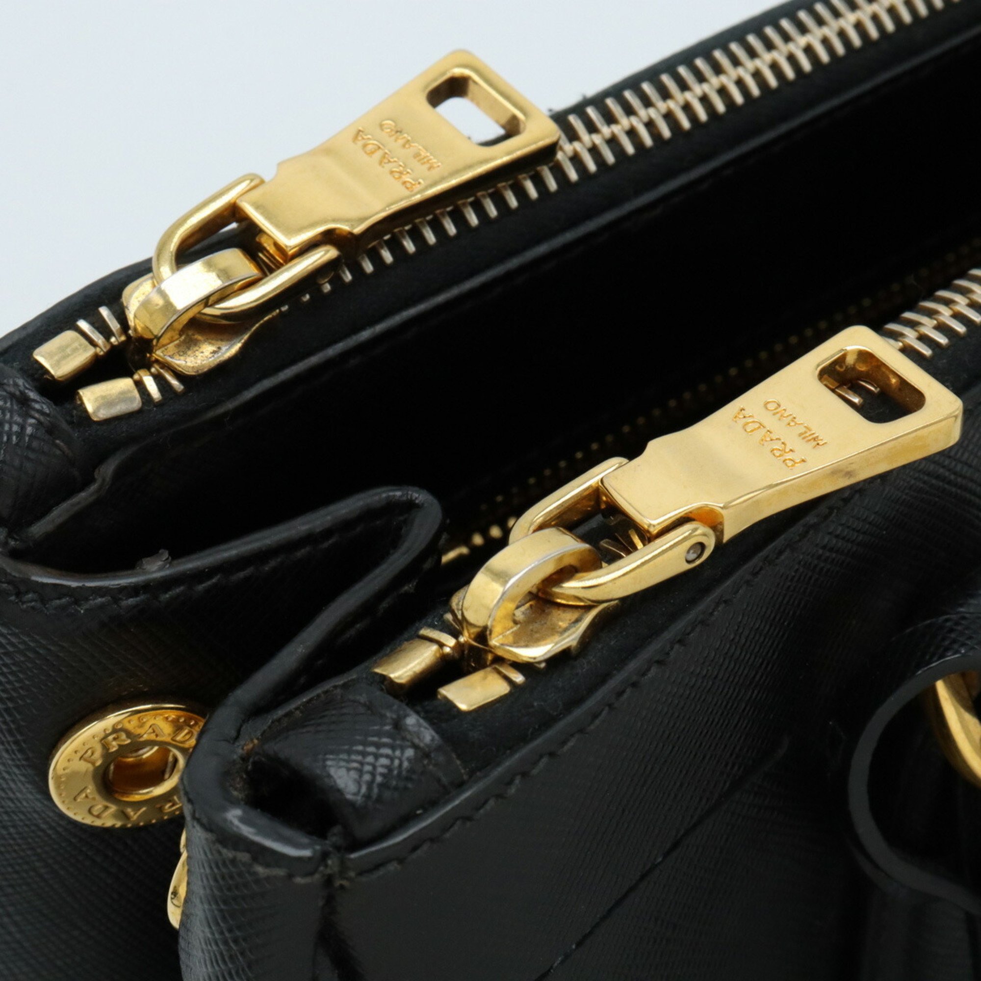 PRADA SAFFIANO LUX Saffiano Galleria handbag shoulder bag leather NERO black BN1801