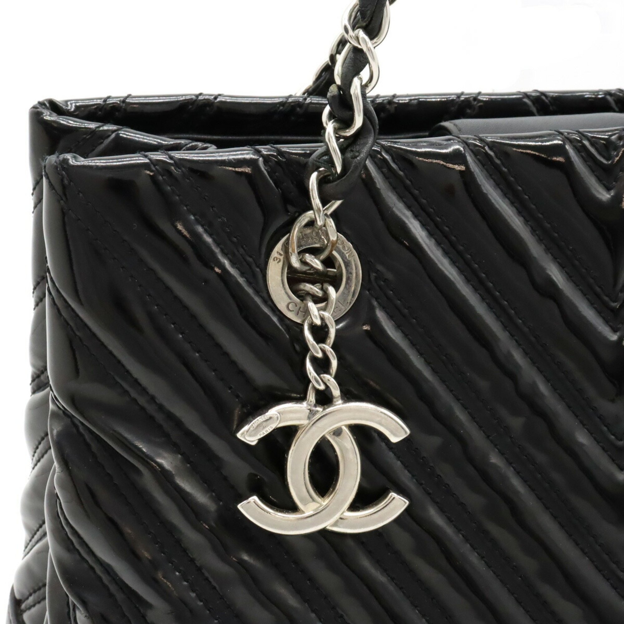 CHANEL V-stitch chevron tote bag, chain shoulder enamel leather, black A93052