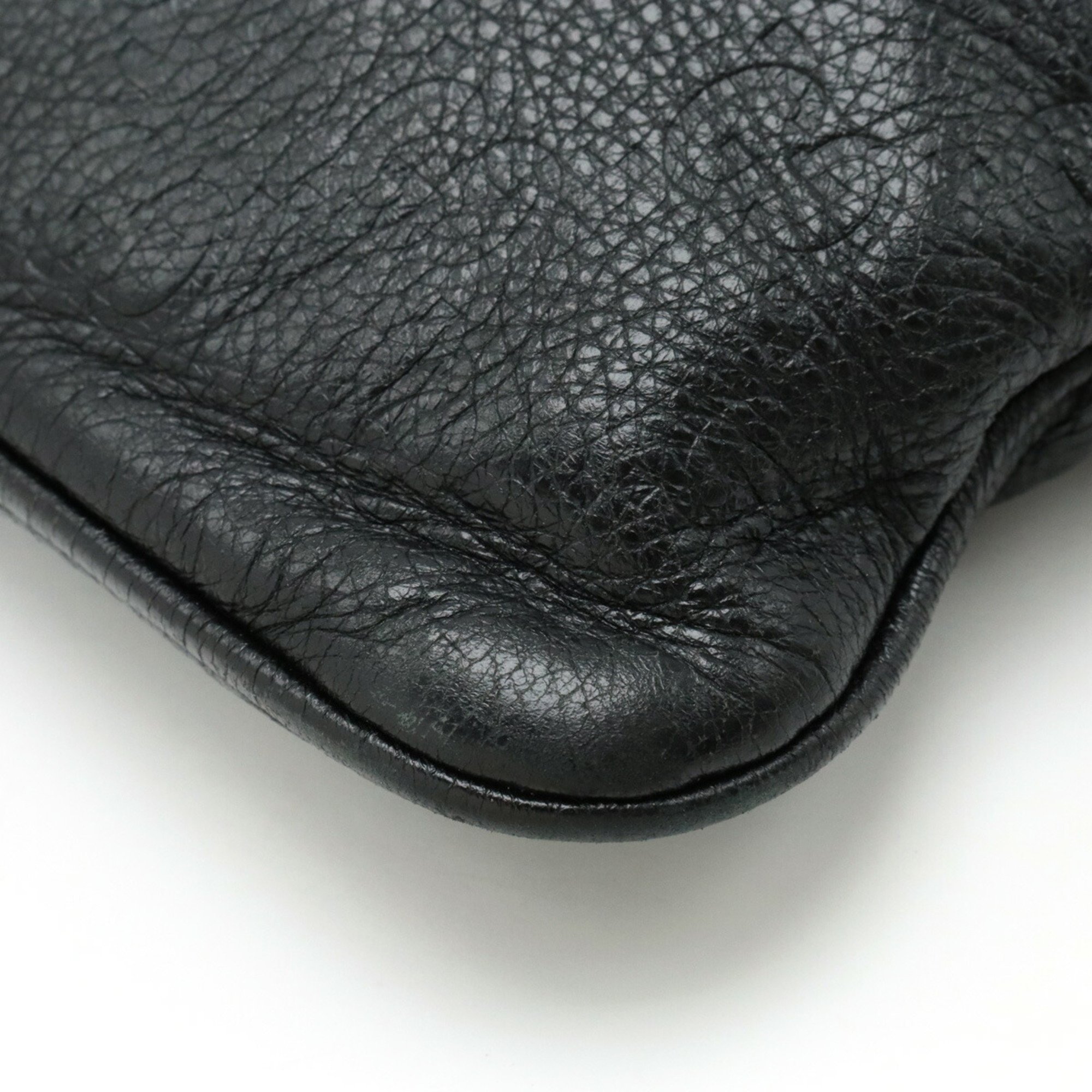 GUCCI Guccissima Shoulder Bag Crossbody Leather Black 201446