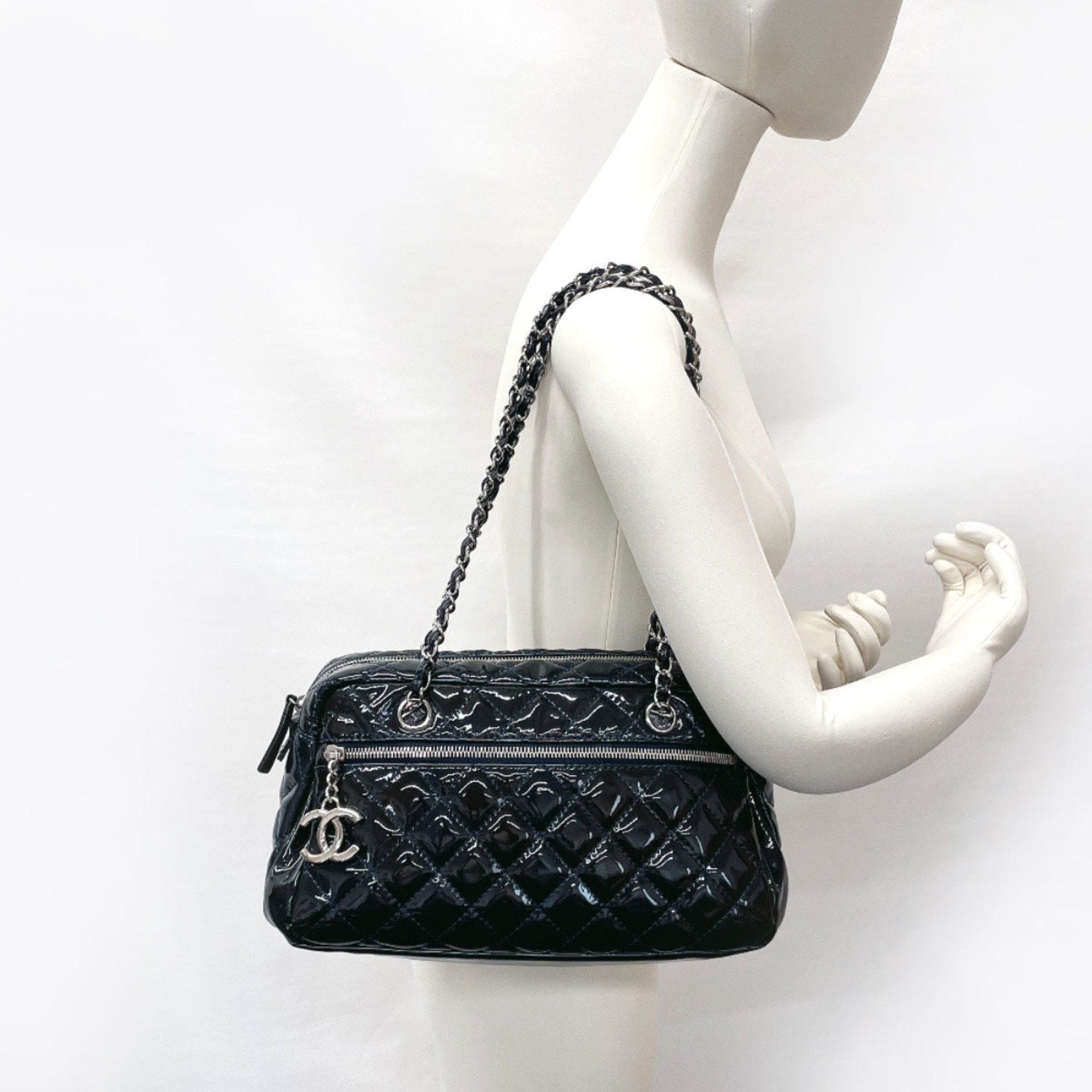 CHANEL Chanel Matelasse Chain Shoulder Handbag Patent Leather Navy Women's