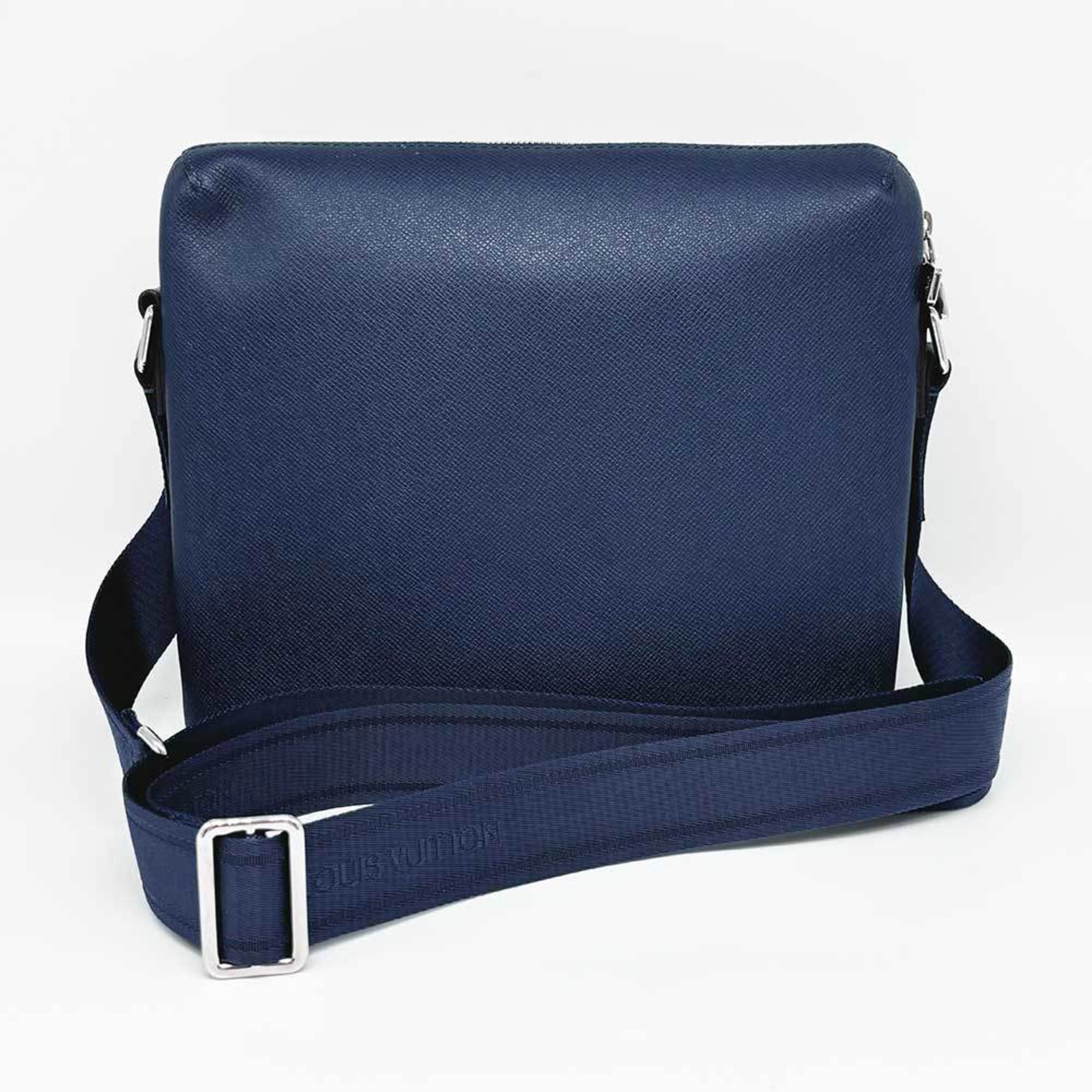 Louis Vuitton Grigori PM Taiga Navy Leather M30236 LOUIS VUITTON