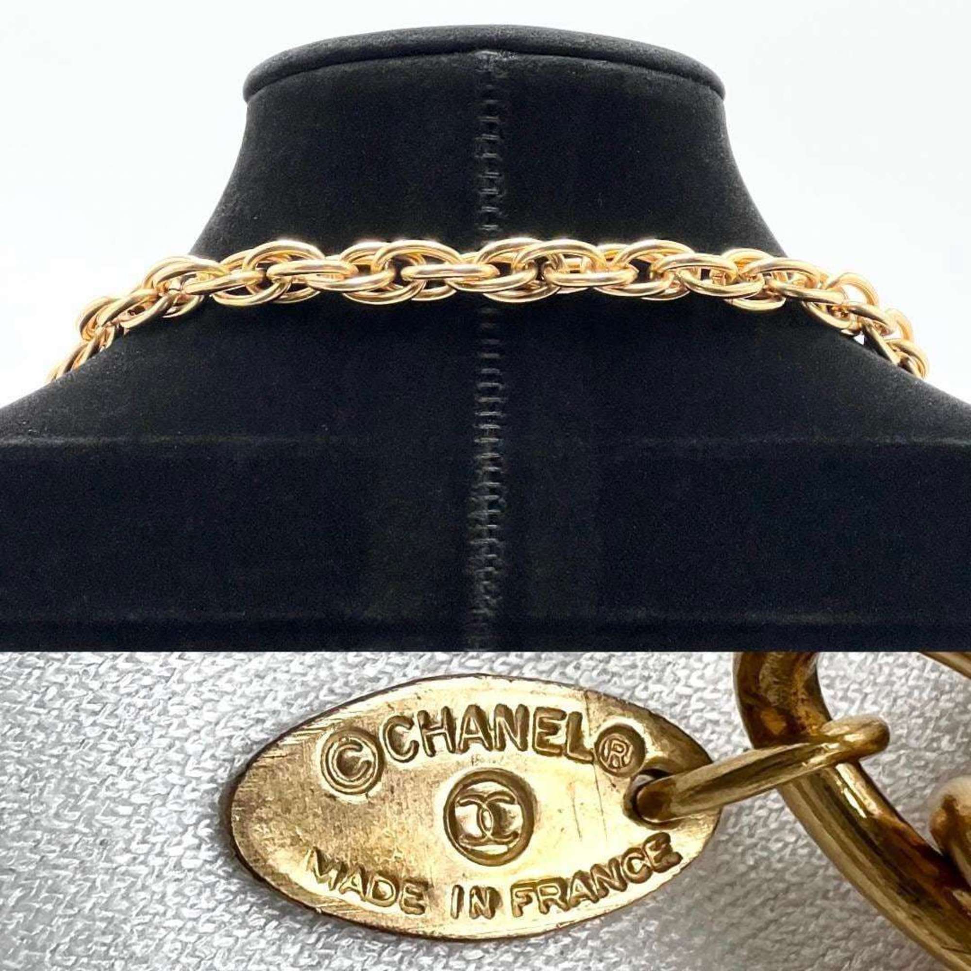 CHANEL Women's Long Necklace Pendant