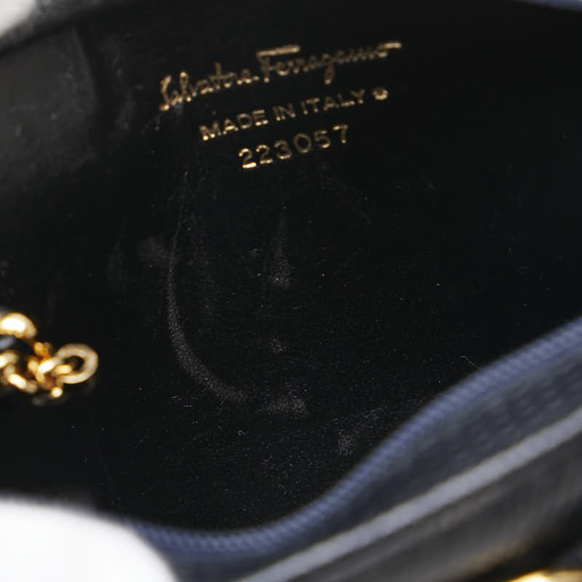 Salvatore Ferragamo Vara Ribbon Embossed Pouch Black Navy Leather Women's