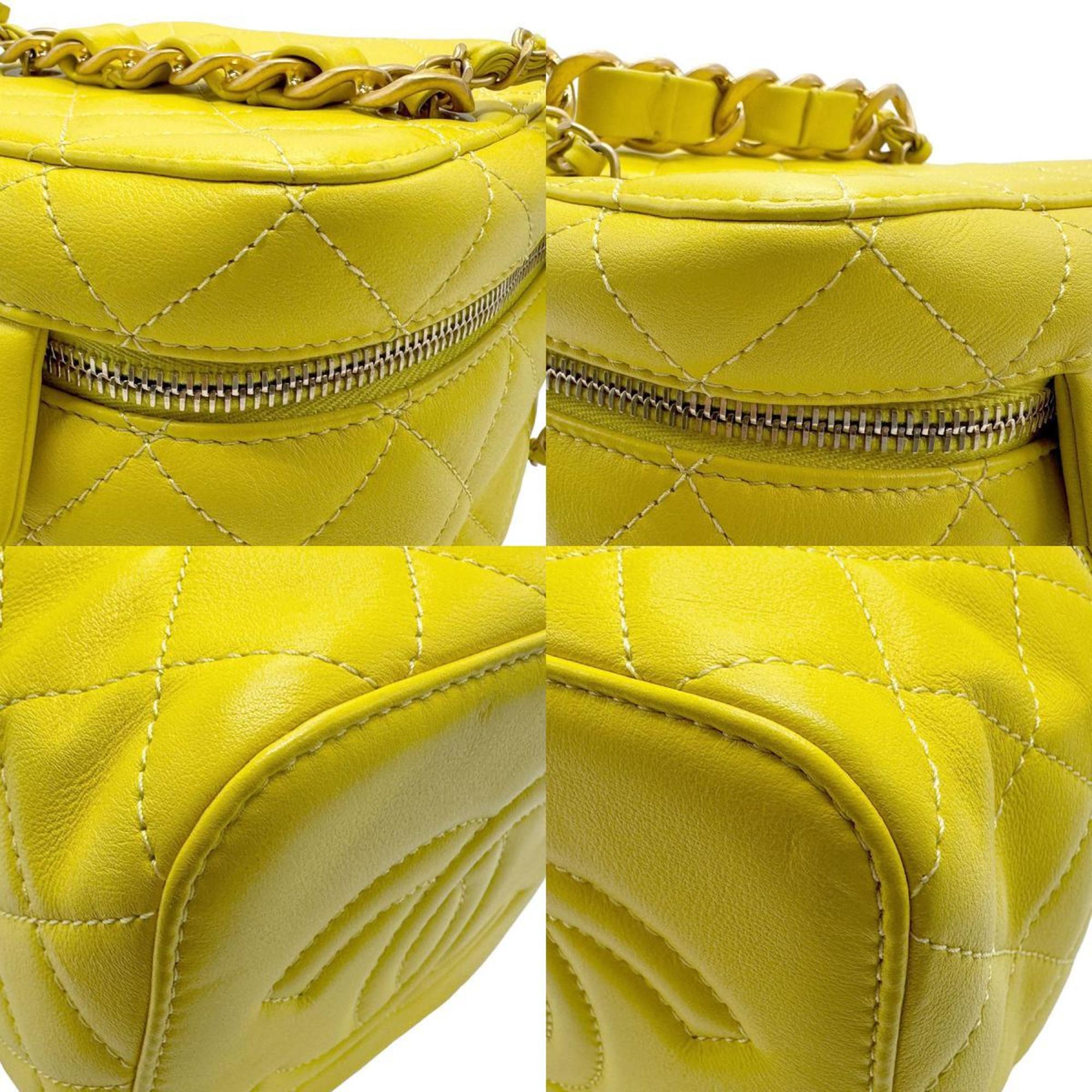 CHANEL Shoulder Bag Vanity Matelasse Leather Yellow Gold Women's z1754