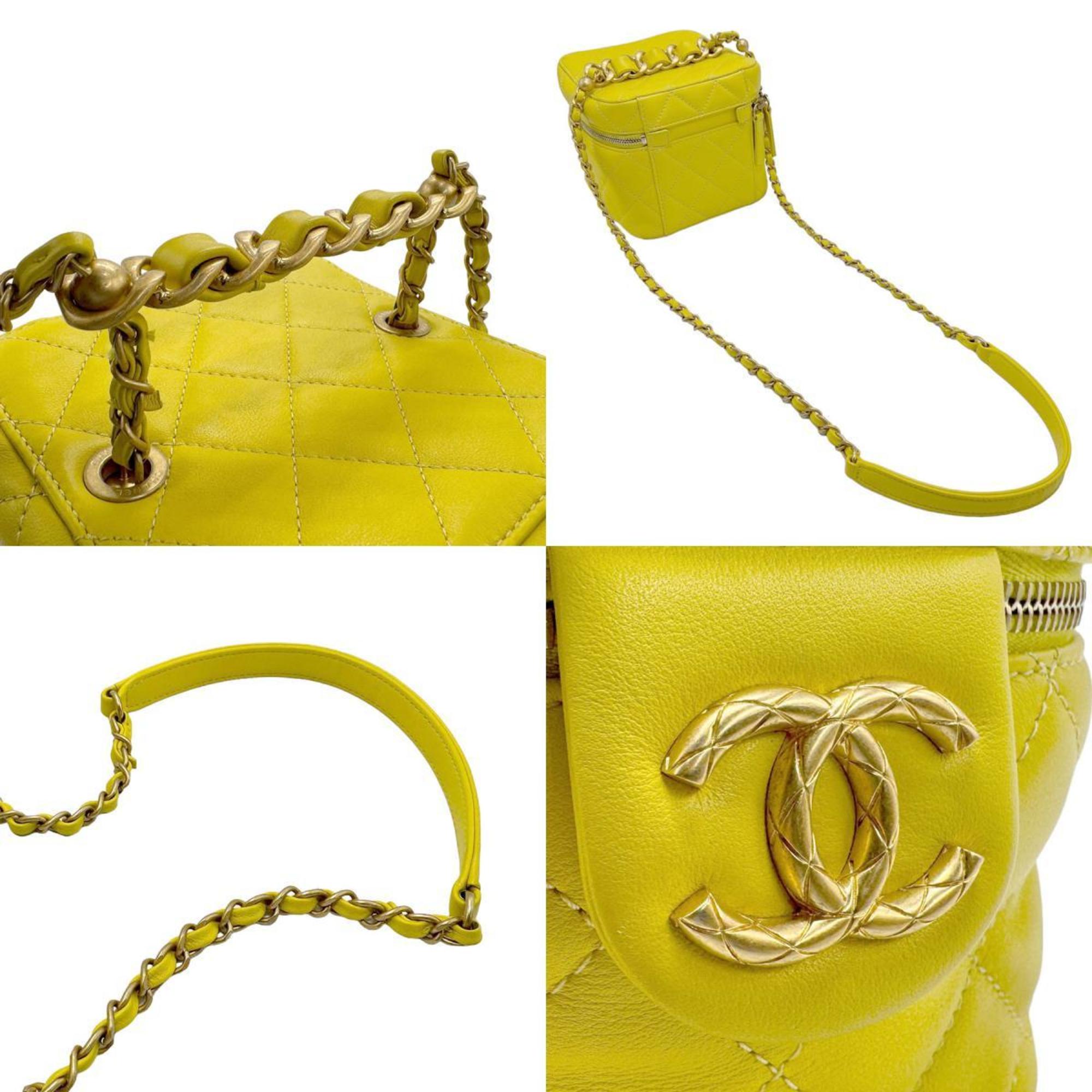 CHANEL Shoulder Bag Vanity Matelasse Leather Yellow Gold Women's z1754