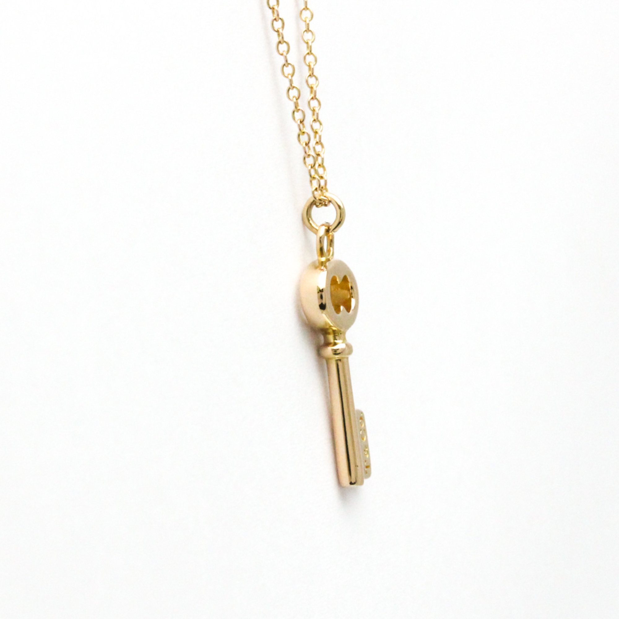 Tiffany Oval Key Necklace Yellow Gold (18K) No Stone Men,Women Fashion Pendant Necklace (Gold)