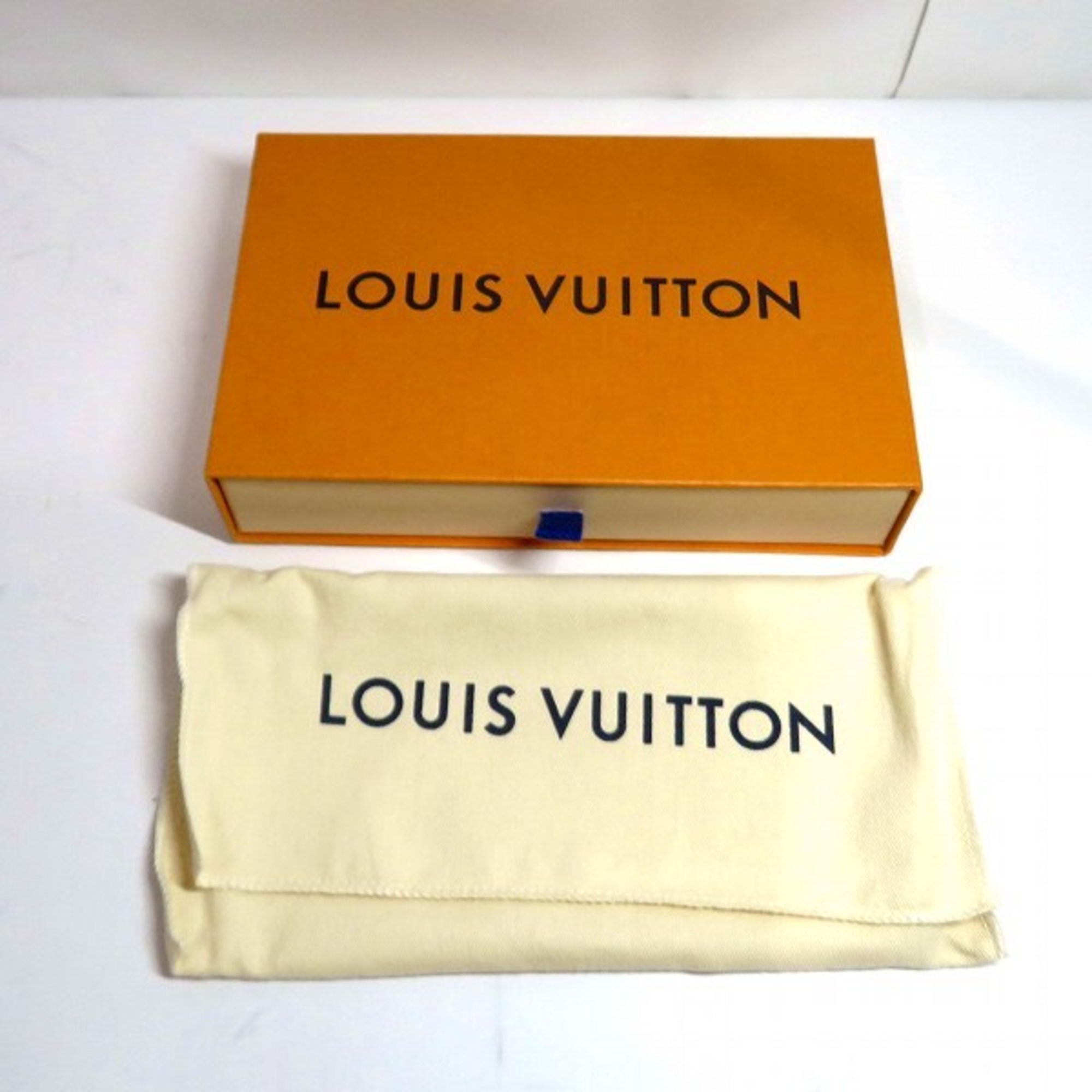 Louis Vuitton Taiga Portefeuille Brazza NM Blue Marine M30387 Wallet Long Men's