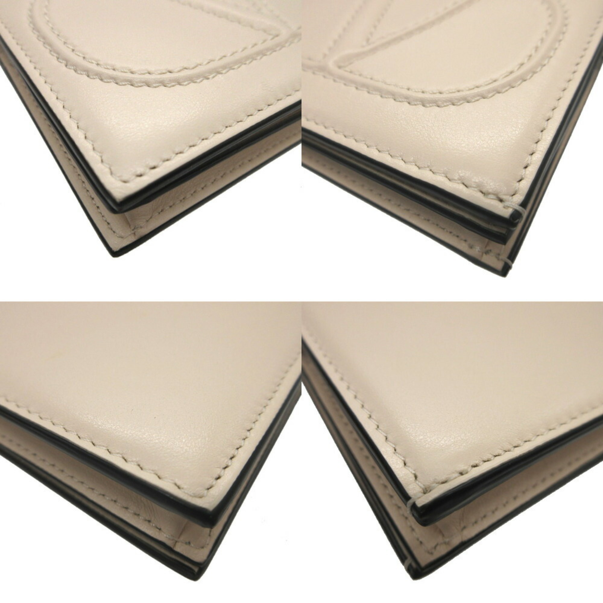 Valentino Garavani Compact Wallet V Leather Ivory Bi-fold 0036VALENTINO GARAVANI