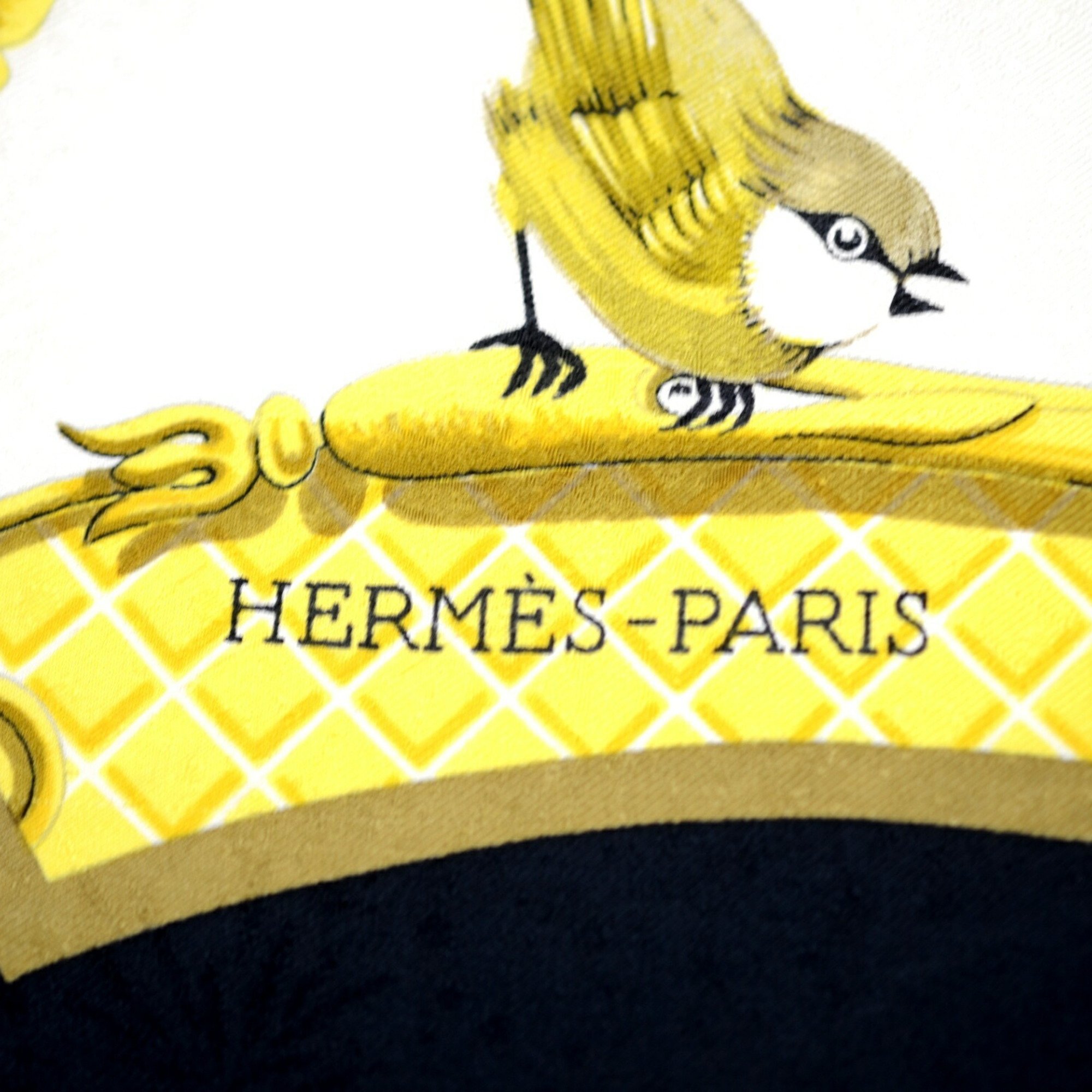 HERMES 100% Silk Carré 90 Key to the Free World Large Scarf Muffler JA-19214