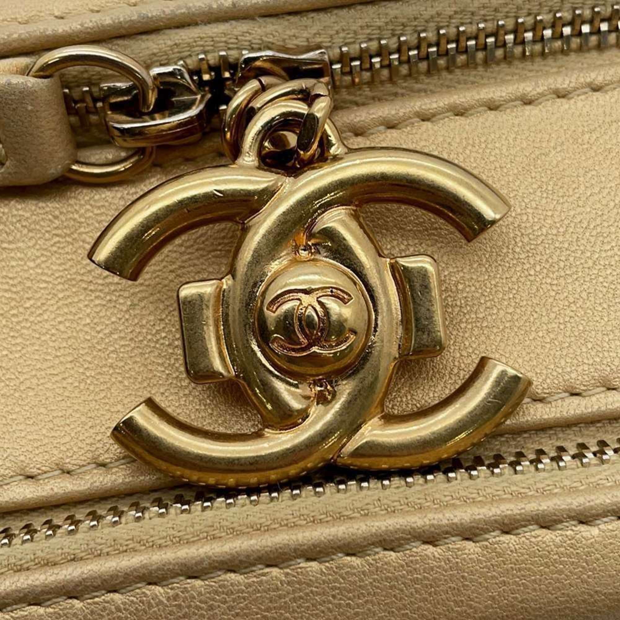 Chanel Chain Shoulder Bag Coco Boy Matelasse Camera A92656 CHANEL