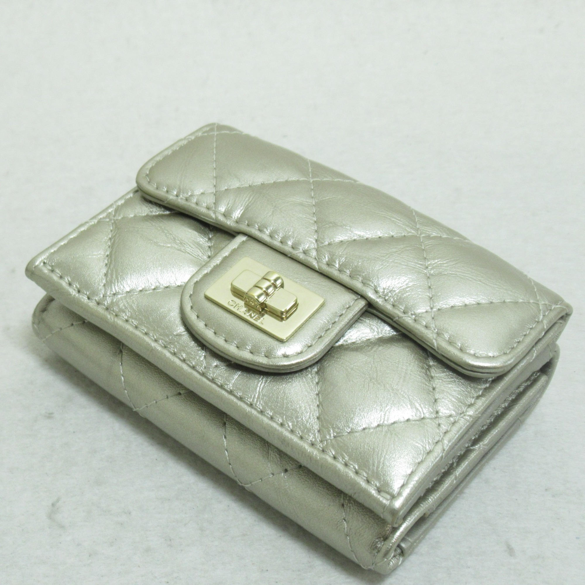 CHANEL 2.55 Tri-fold Wallet Gold Metallic gold leather