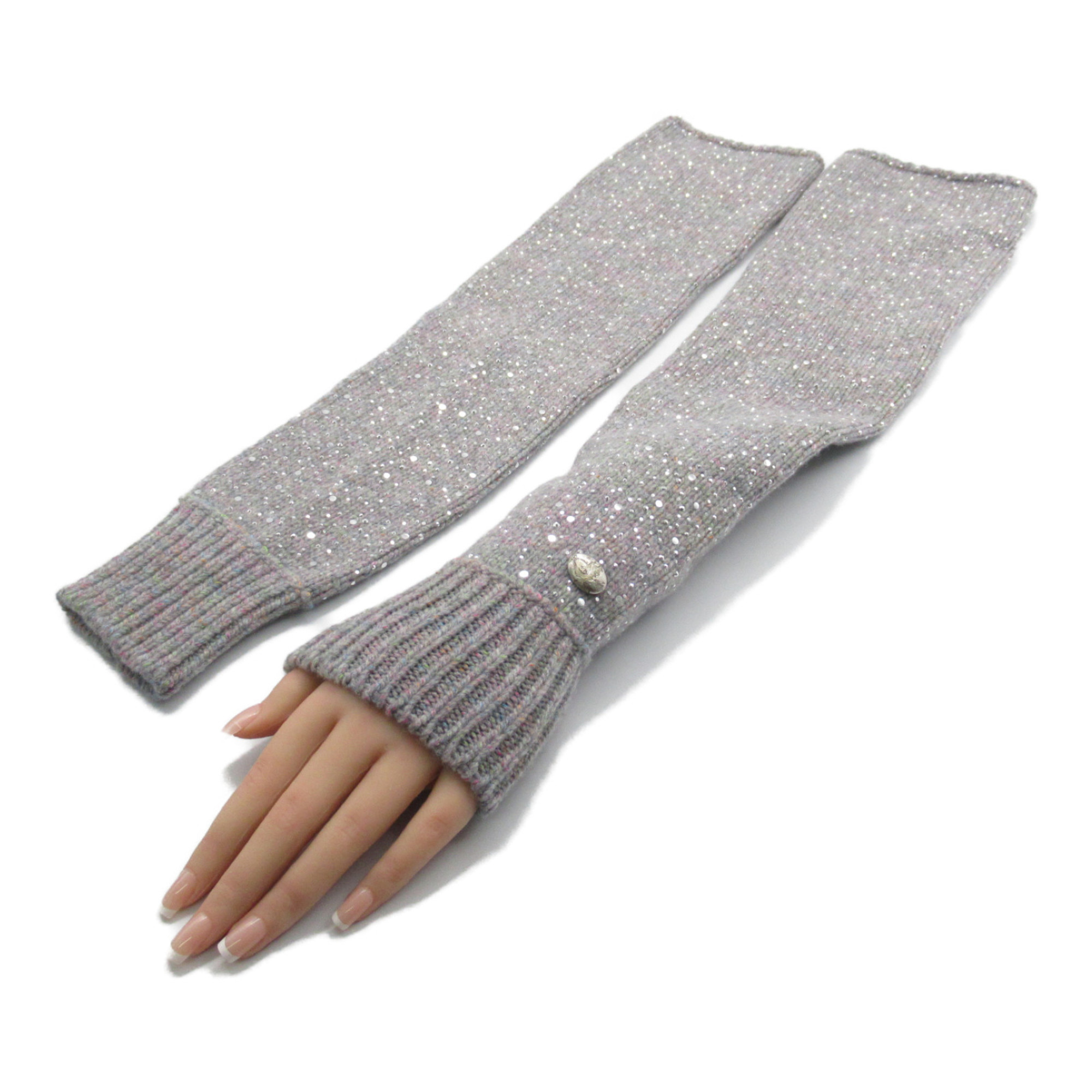 CHANEL Arm warmer Gray Mulch color wool cotton P57712K07588